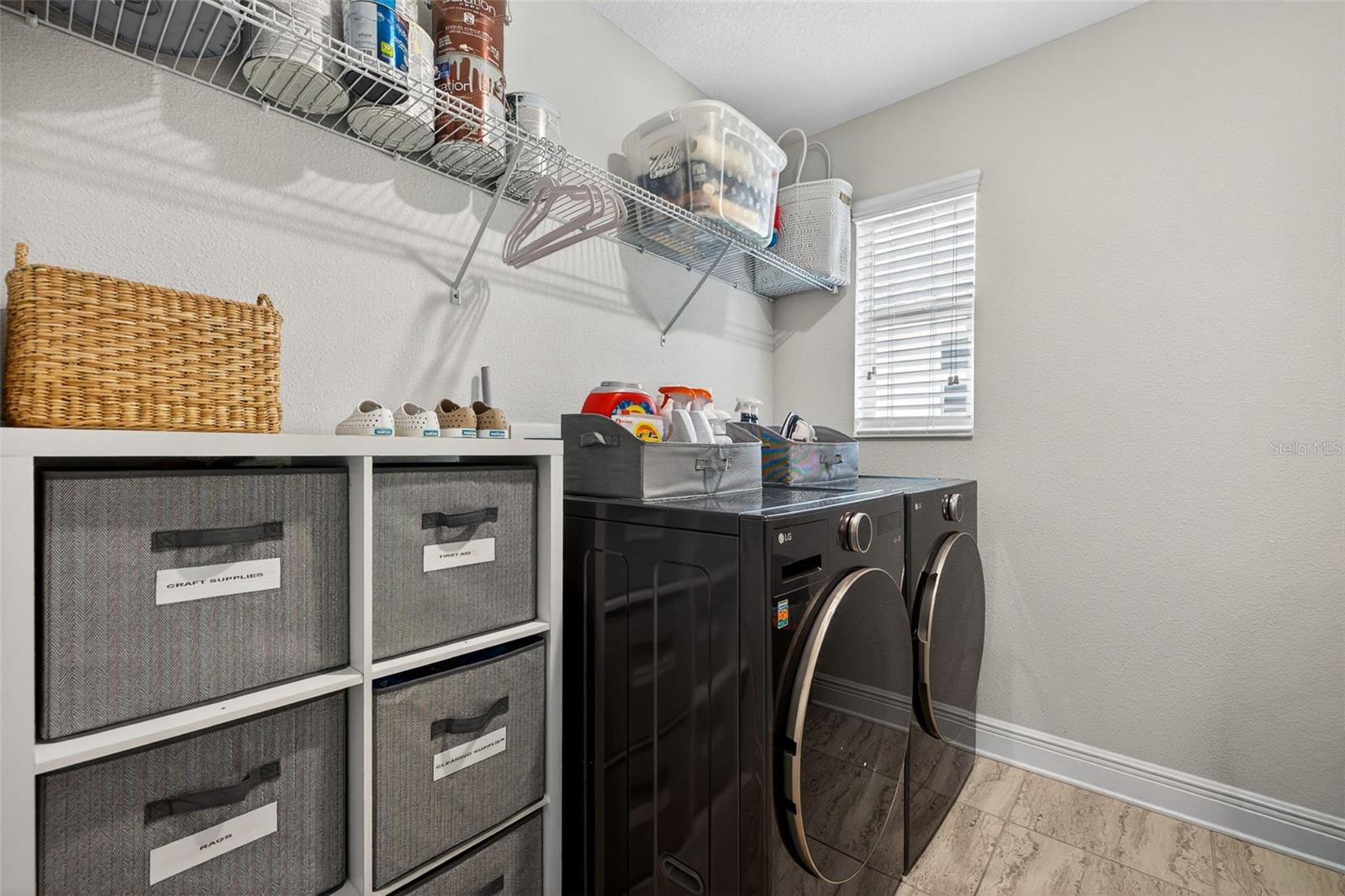 SUBURB ROYAL SUB - Residential