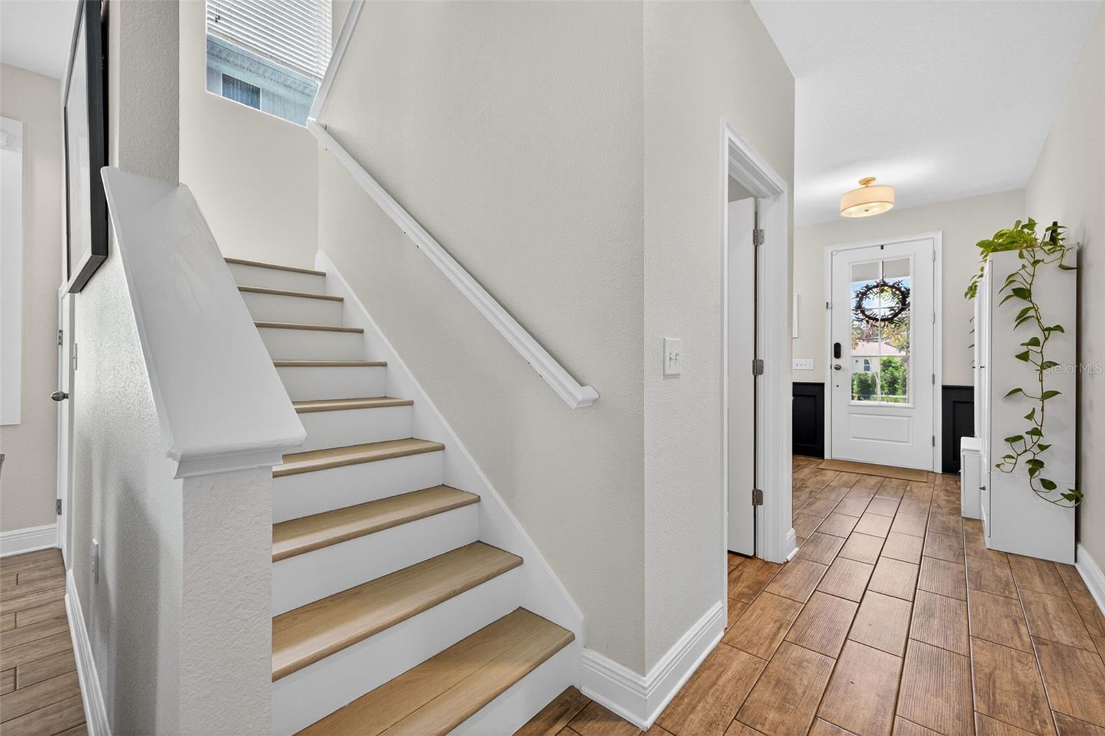 SUBURB ROYAL SUB - Residential