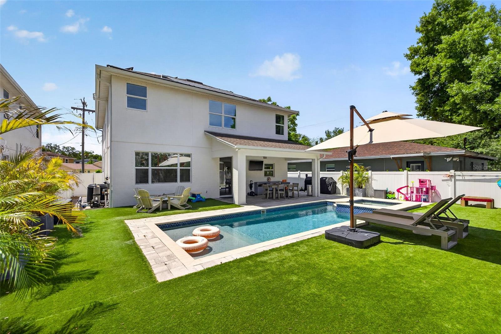 SUBURB ROYAL SUB - Residential