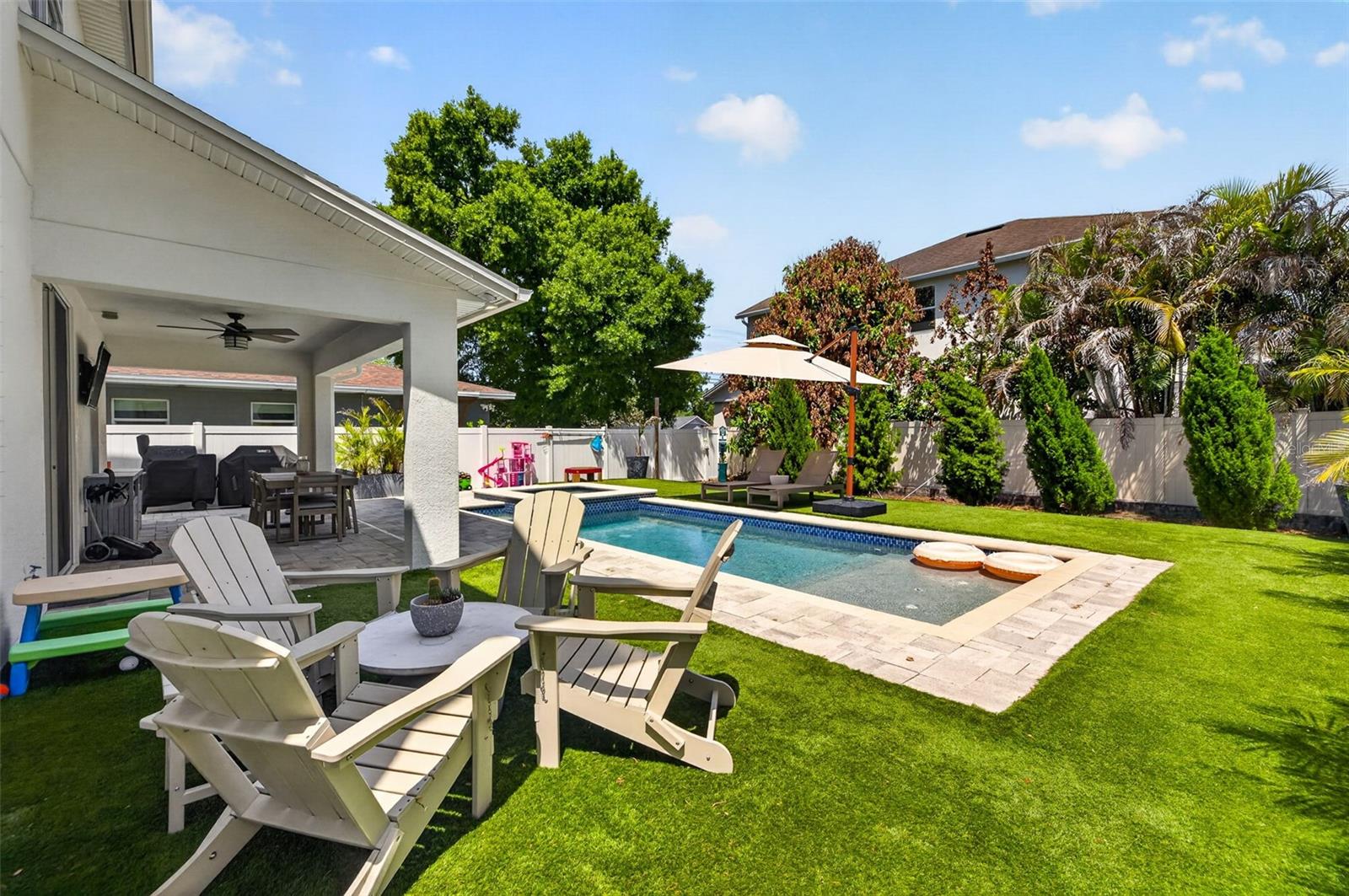 SUBURB ROYAL SUB - Residential