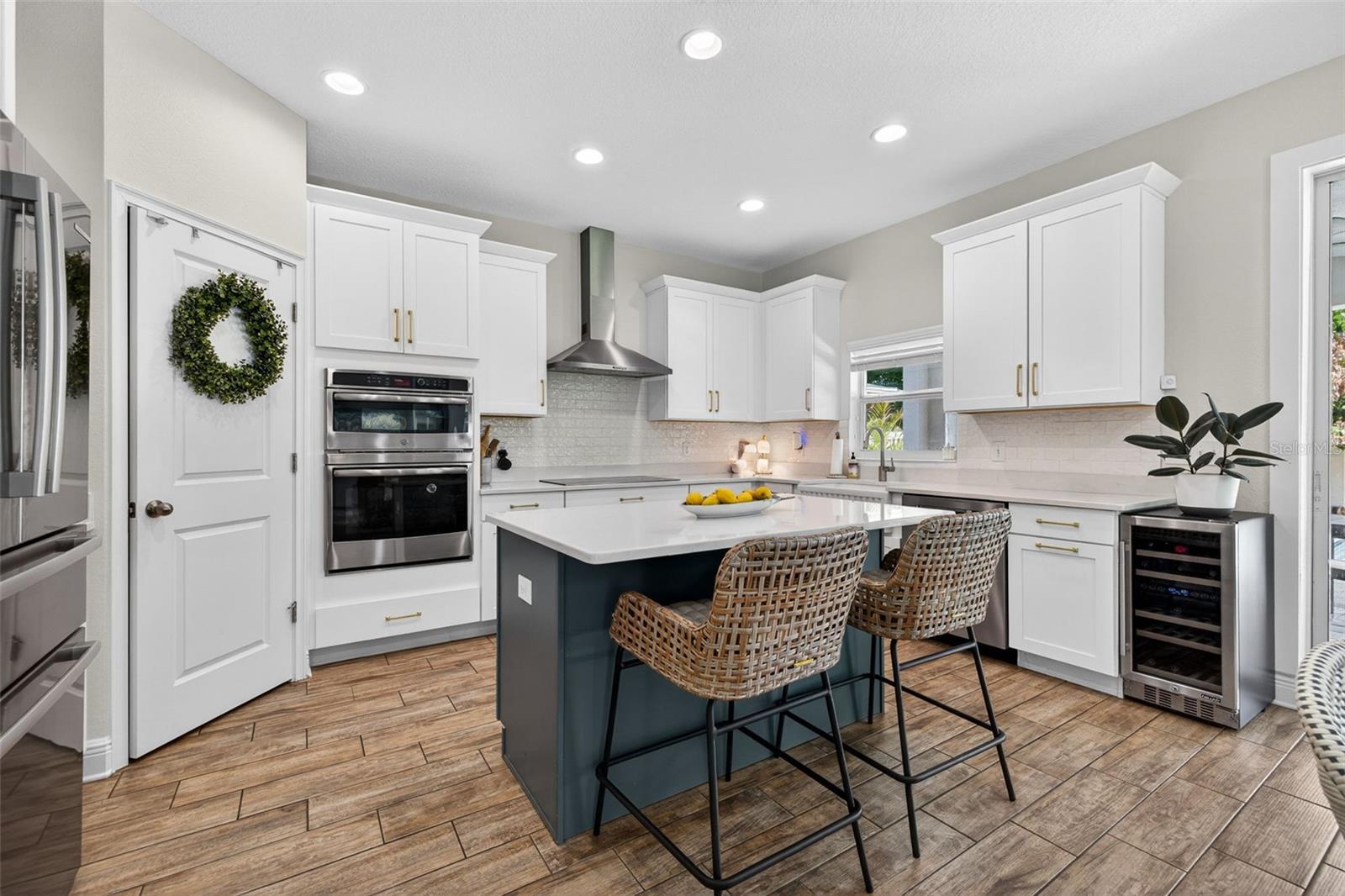 SUBURB ROYAL SUB - Residential