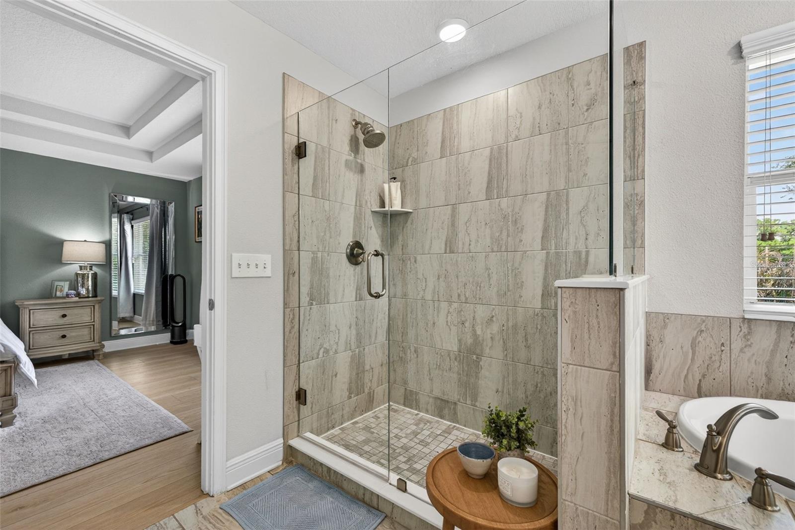 SUBURB ROYAL SUB - Residential