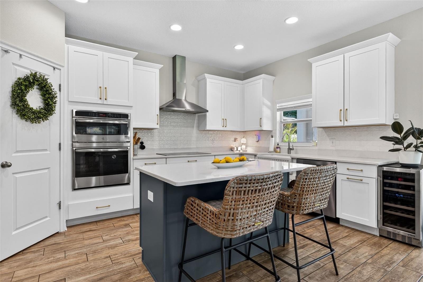 SUBURB ROYAL SUB - Residential