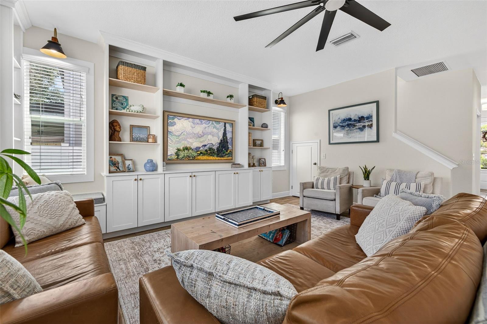 SUBURB ROYAL SUB - Residential