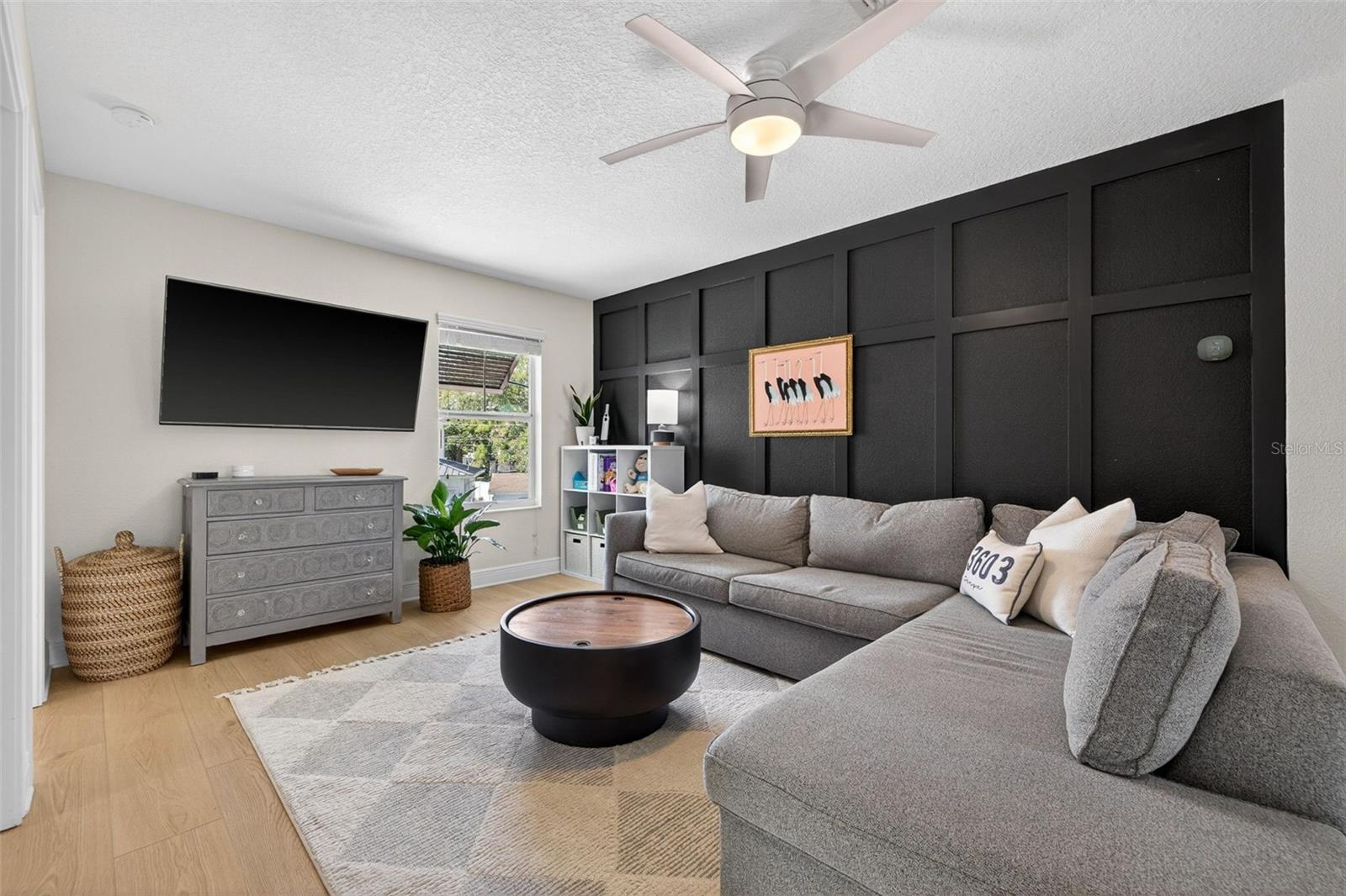 SUBURB ROYAL SUB - Residential