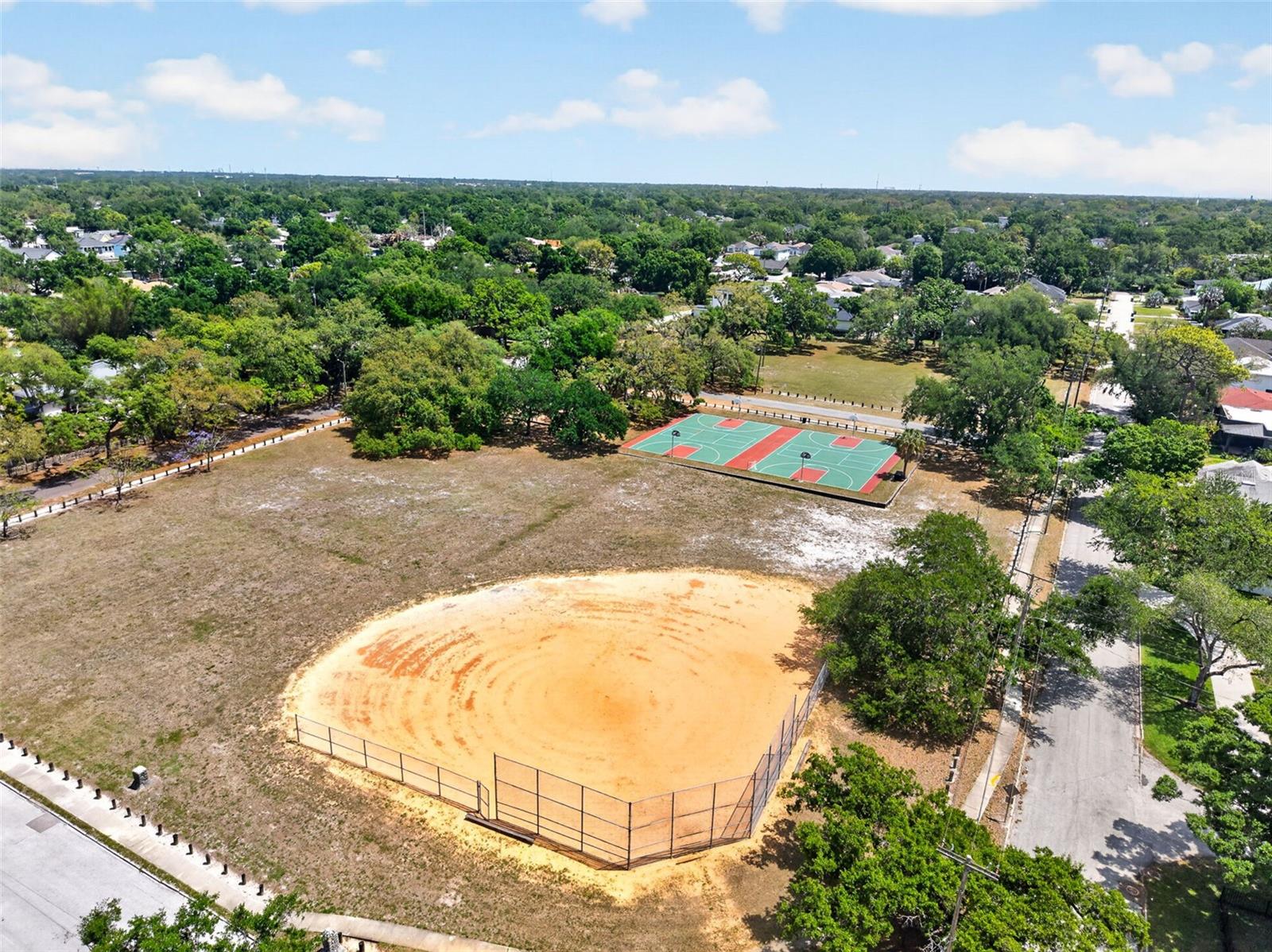 SUBURB ROYAL SUB - Residential