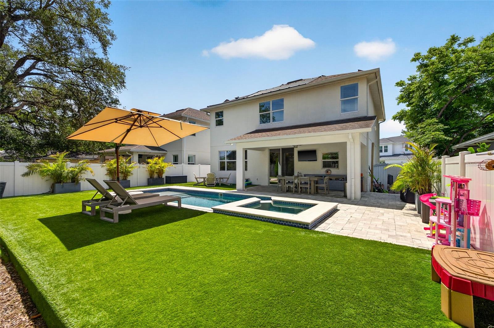 SUBURB ROYAL SUB - Residential