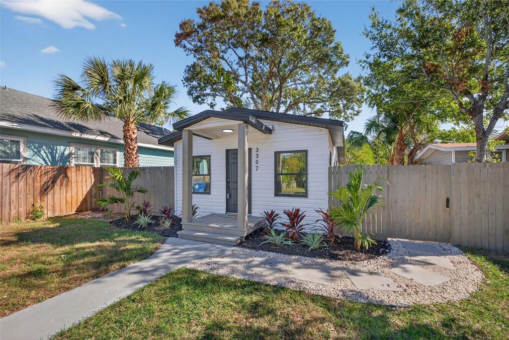 Photo of 3307 25th St N, St Petersburg, FL 33713 (MLS # TB8436738)