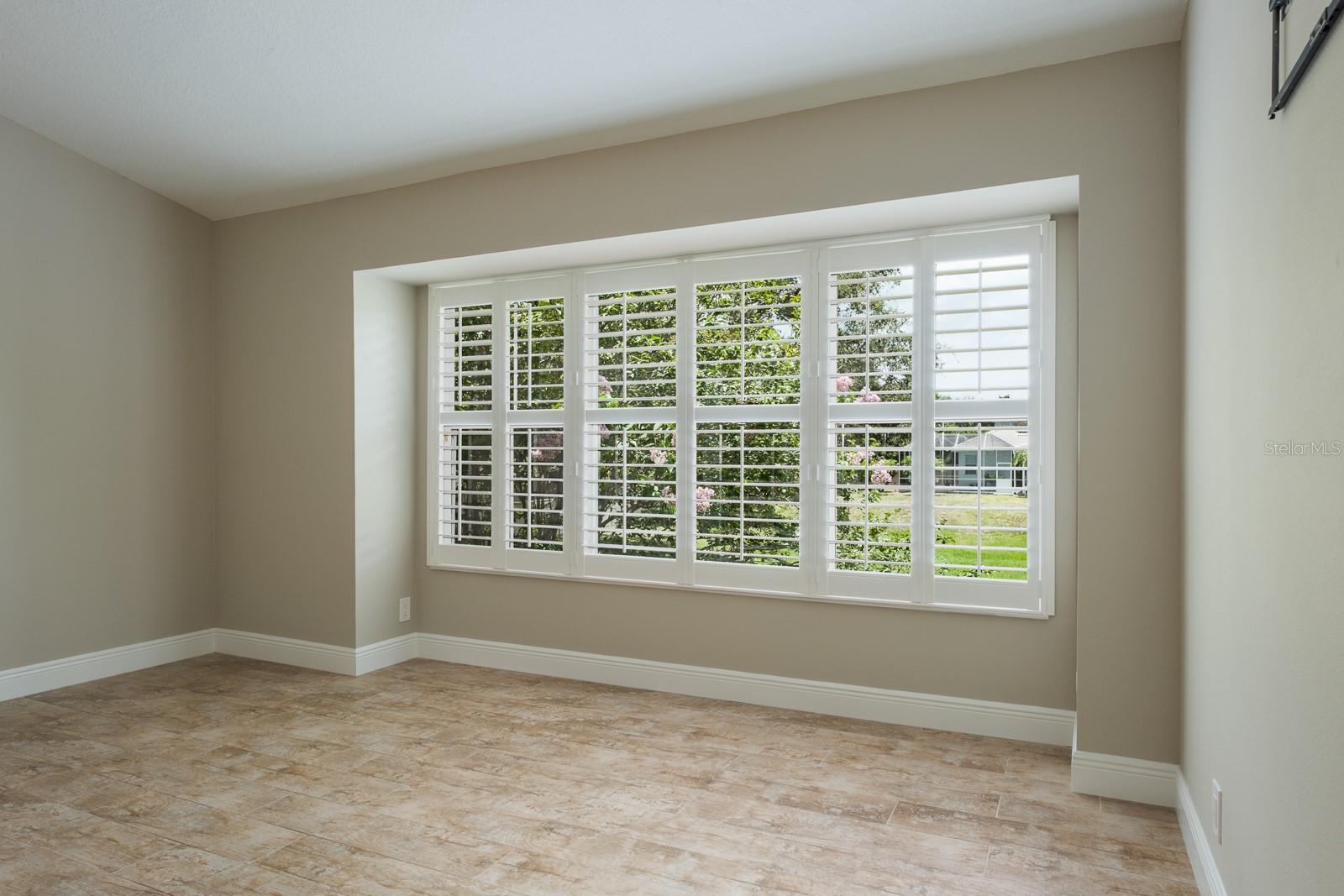 COVERED BRIDGE TWNHMS - Residential Lease