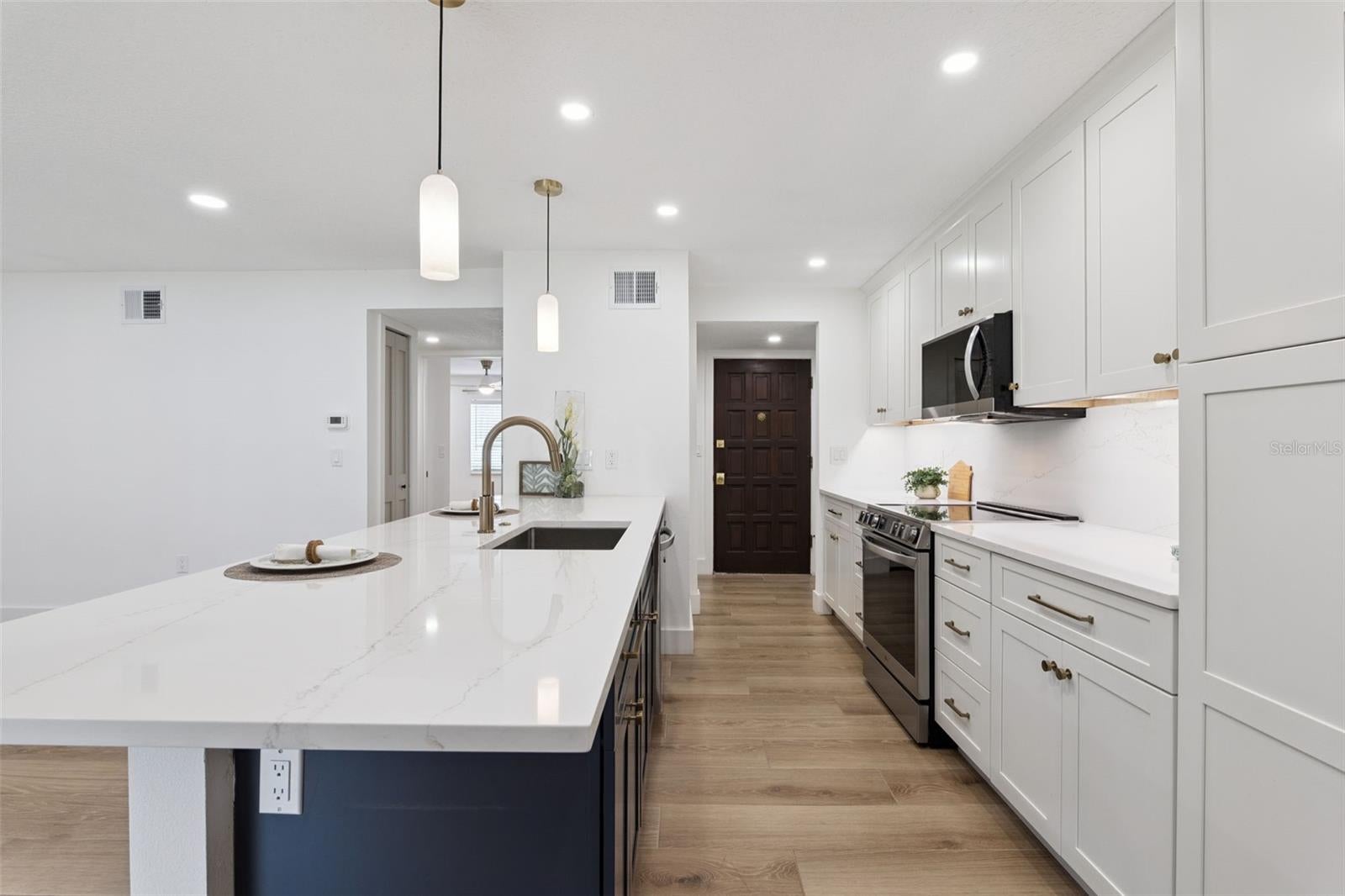 1183 PASEO DEL MAR A