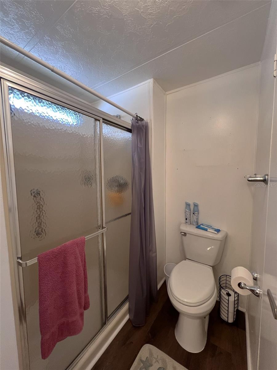 FLORAL LAKES - Residential