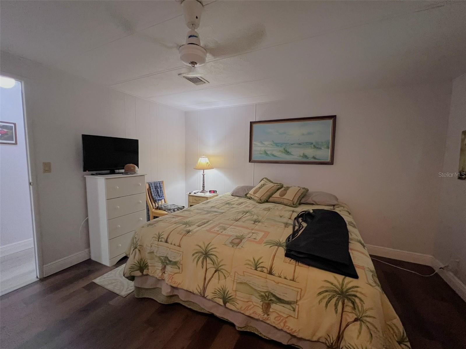 FLORAL LAKES - Residential