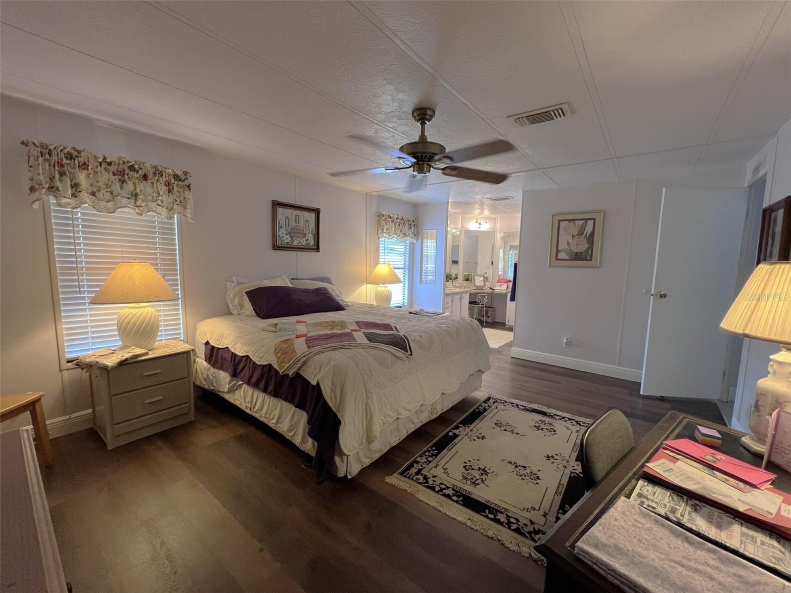 FLORAL LAKES - Residential