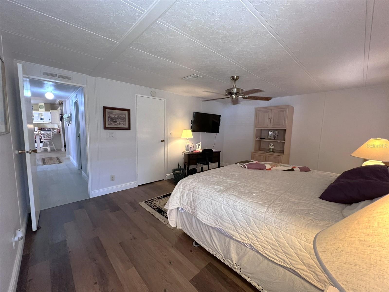 FLORAL LAKES - Residential