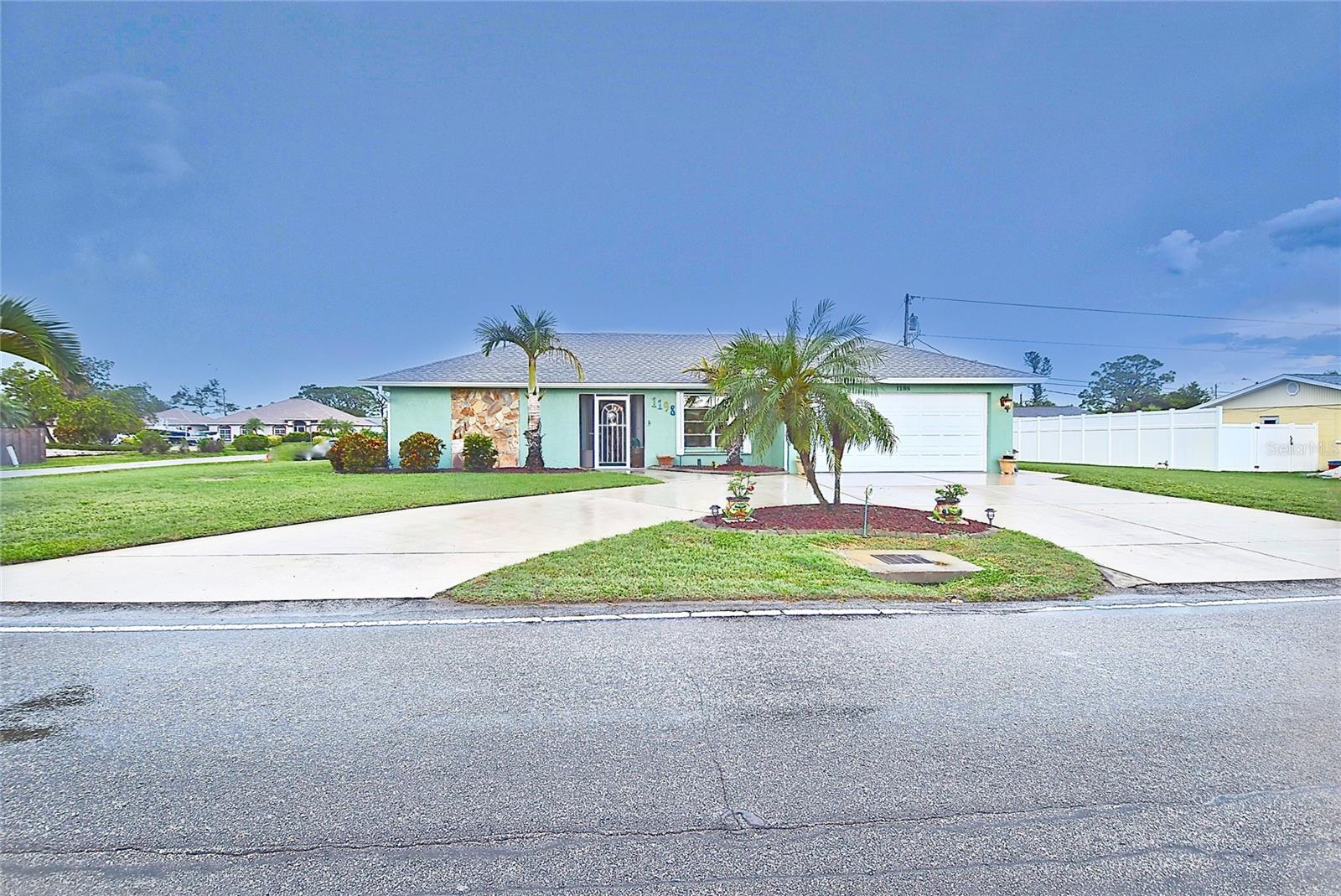 SOUTH VENICE - Residential