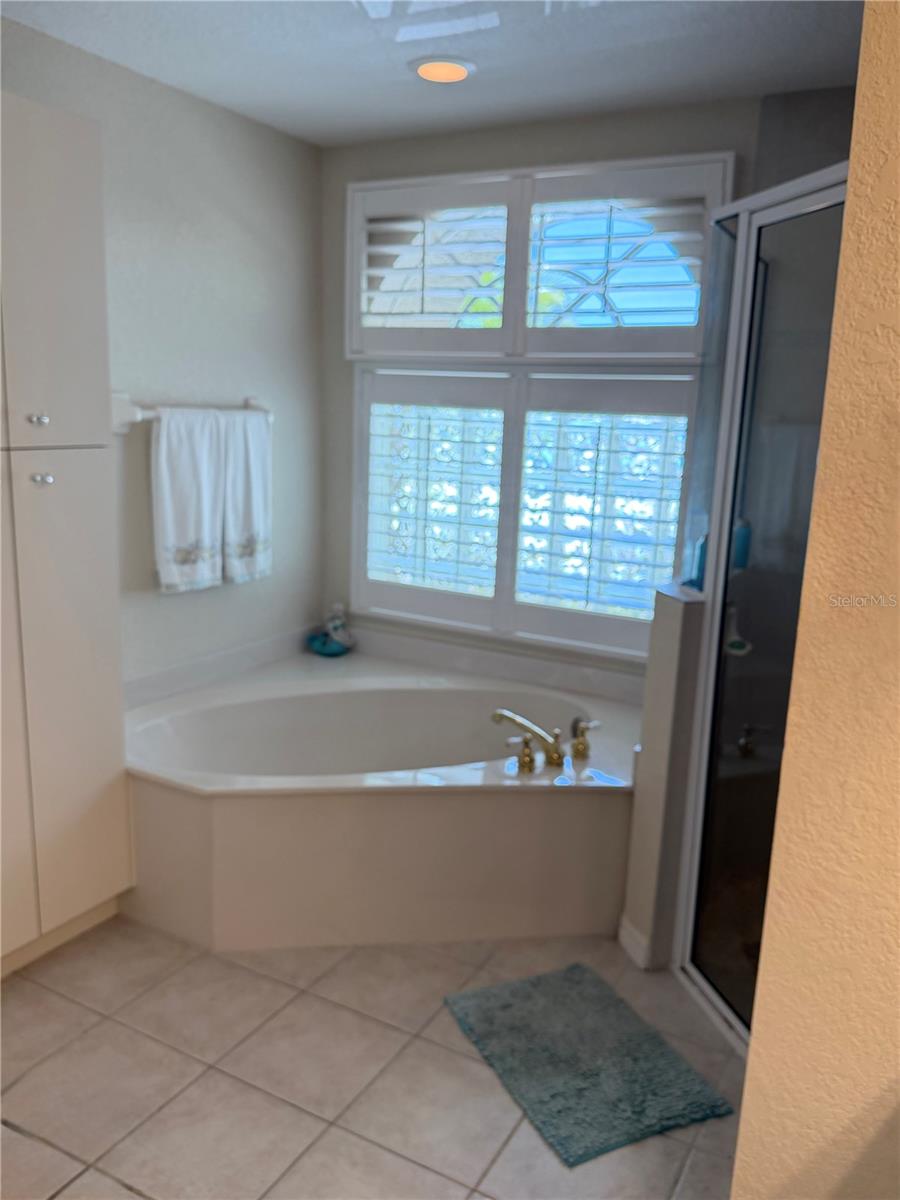 ROTONDA WEST BROADMOOR - Residential