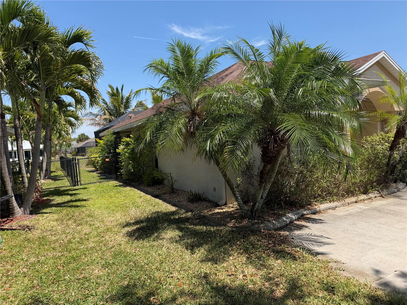 ROTONDA WEST BROADMOOR - Residential