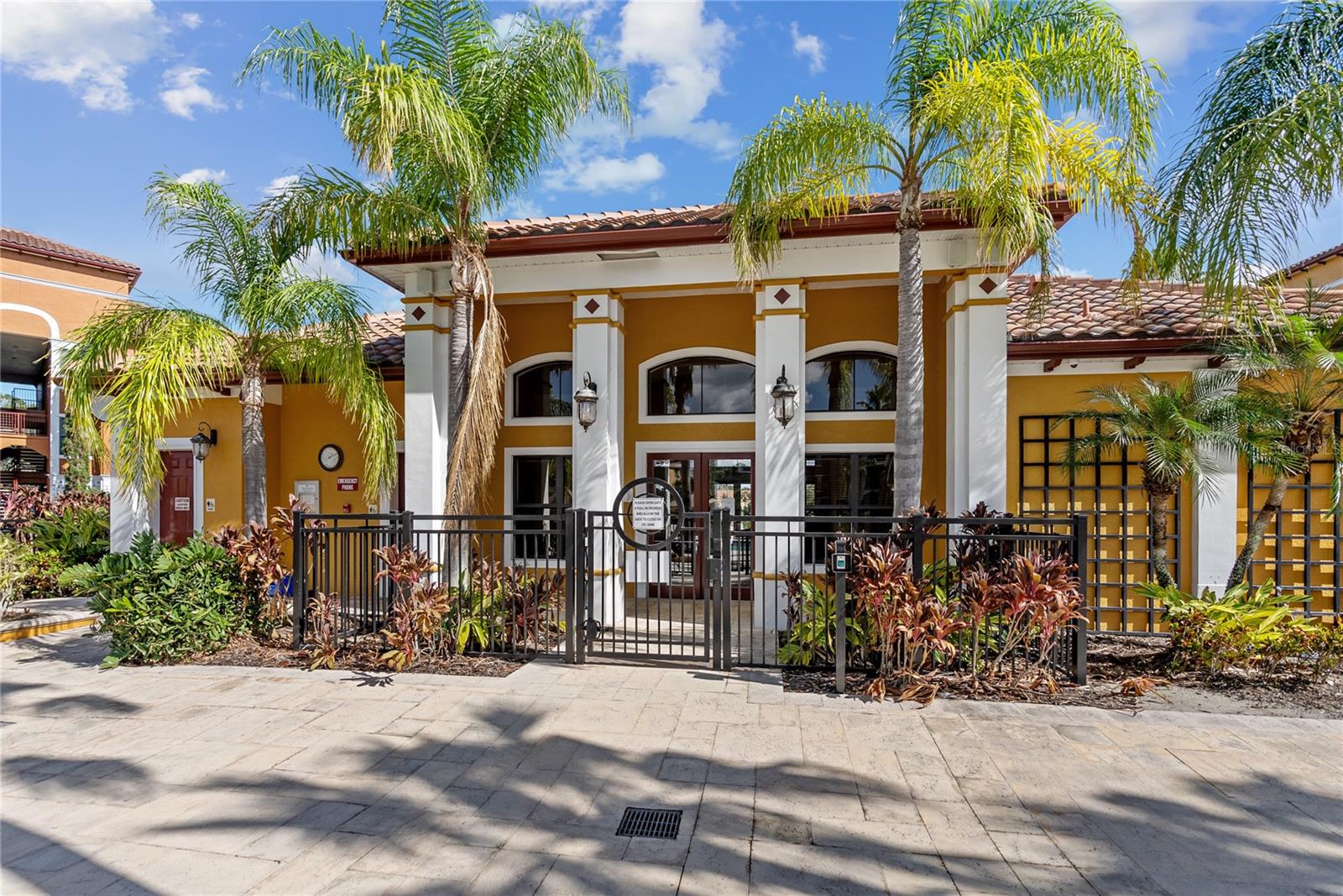 SERENATA SARASOTA - Residential