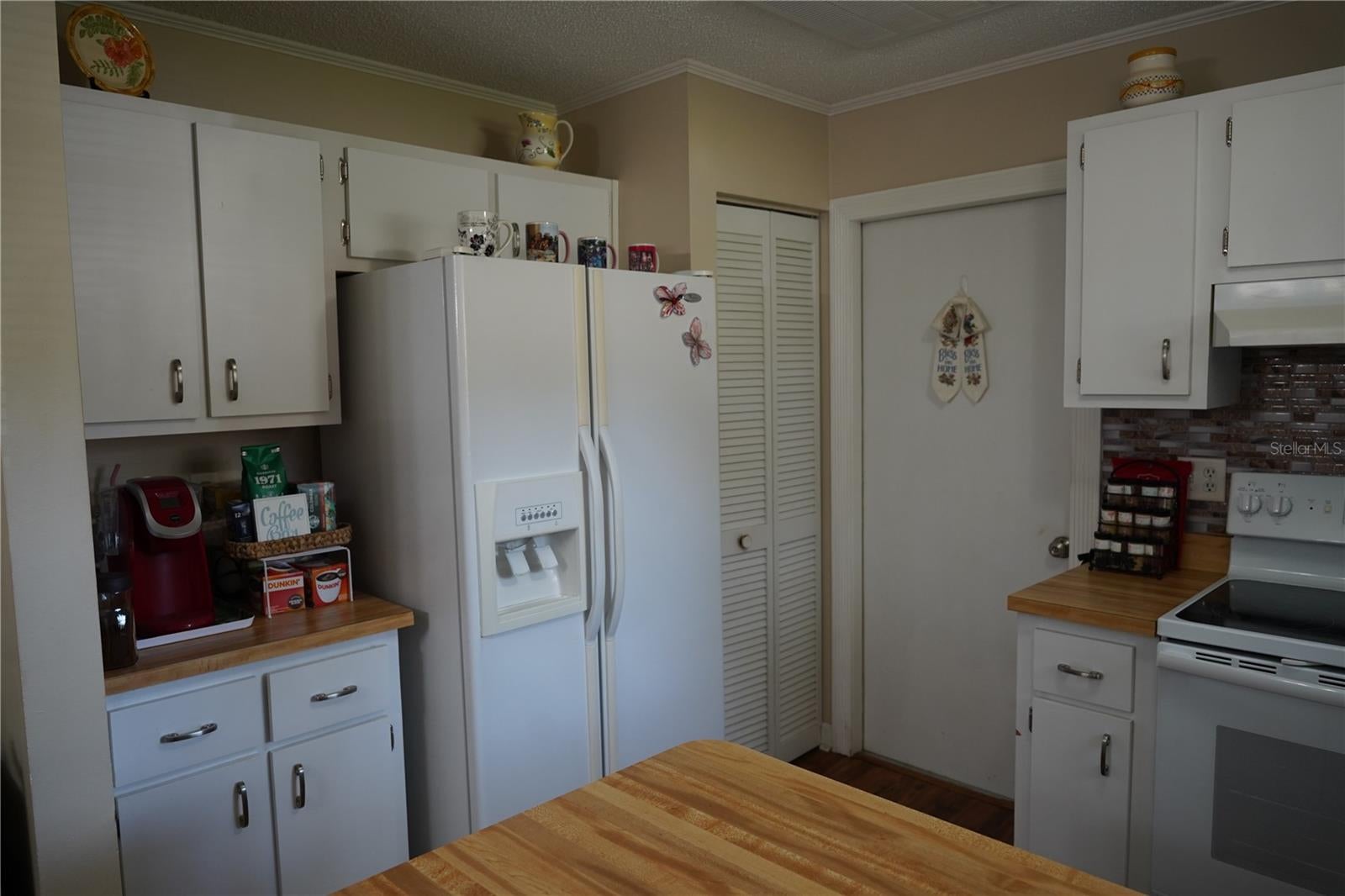 2701 NE 10TH STREET 401