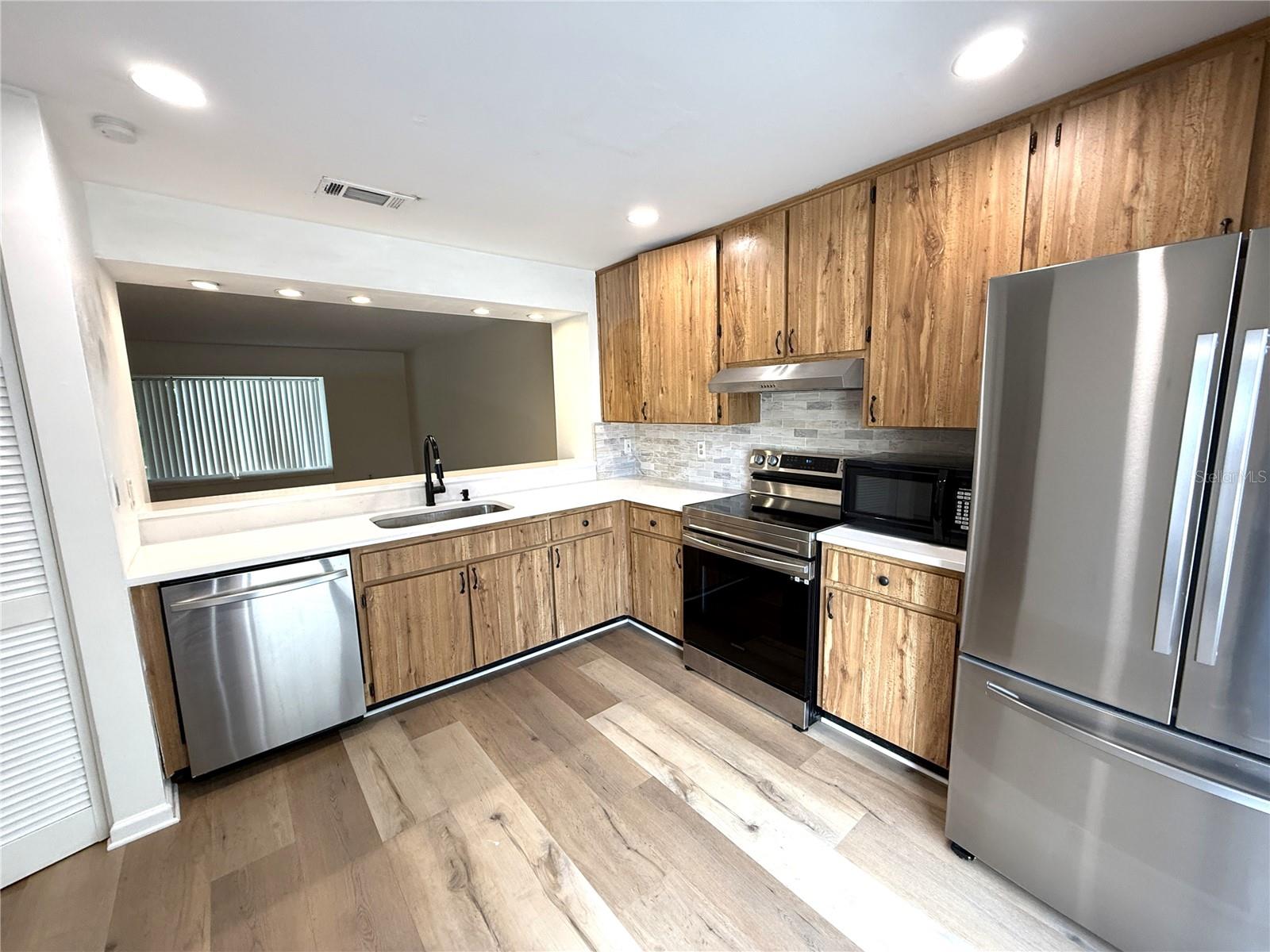 7903 SUGARCANE COURT