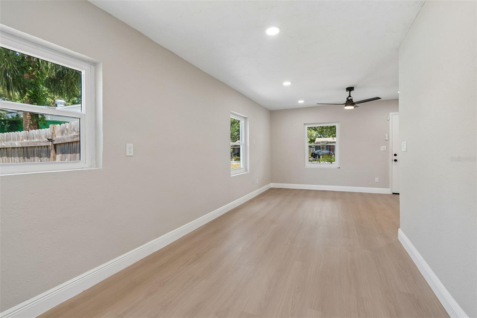 LINCOLN GARDENS - Residential