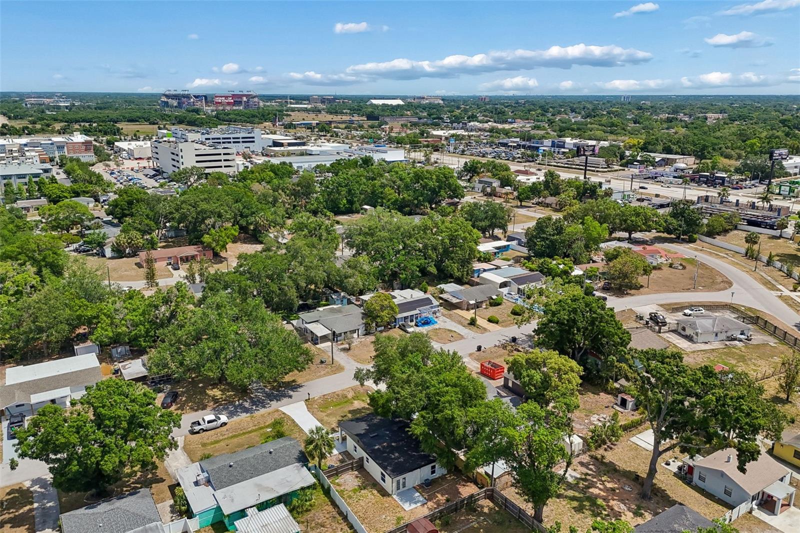 LINCOLN GARDENS - Residential
