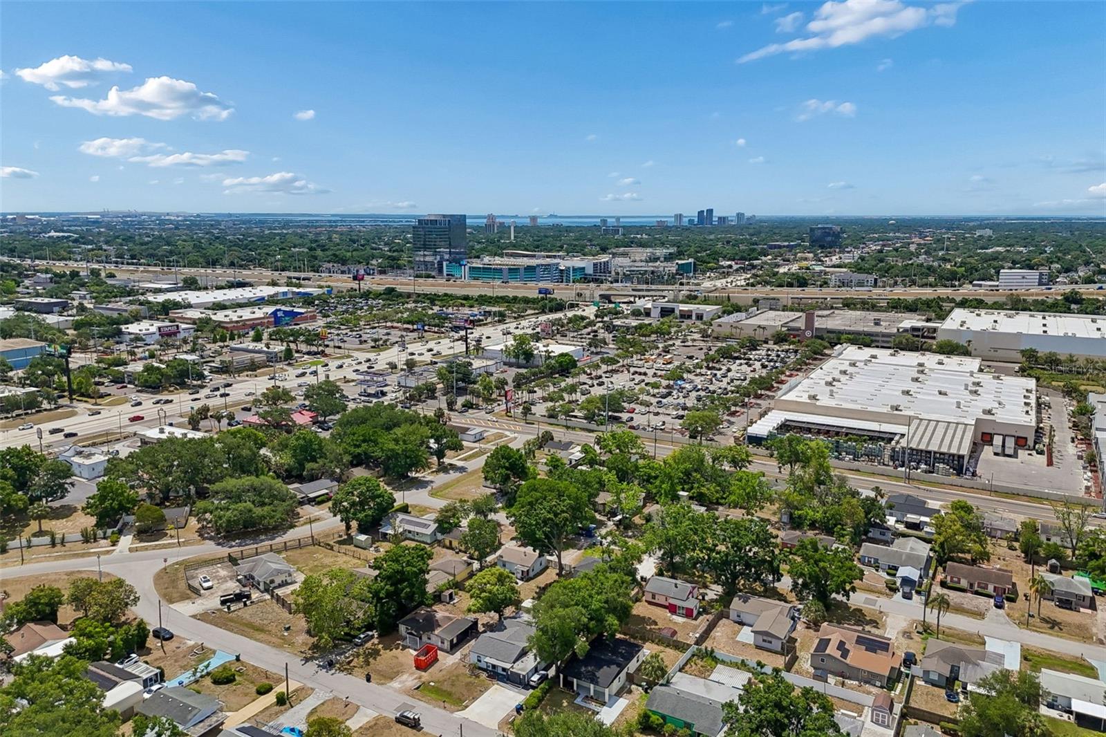 LINCOLN GARDENS - Residential