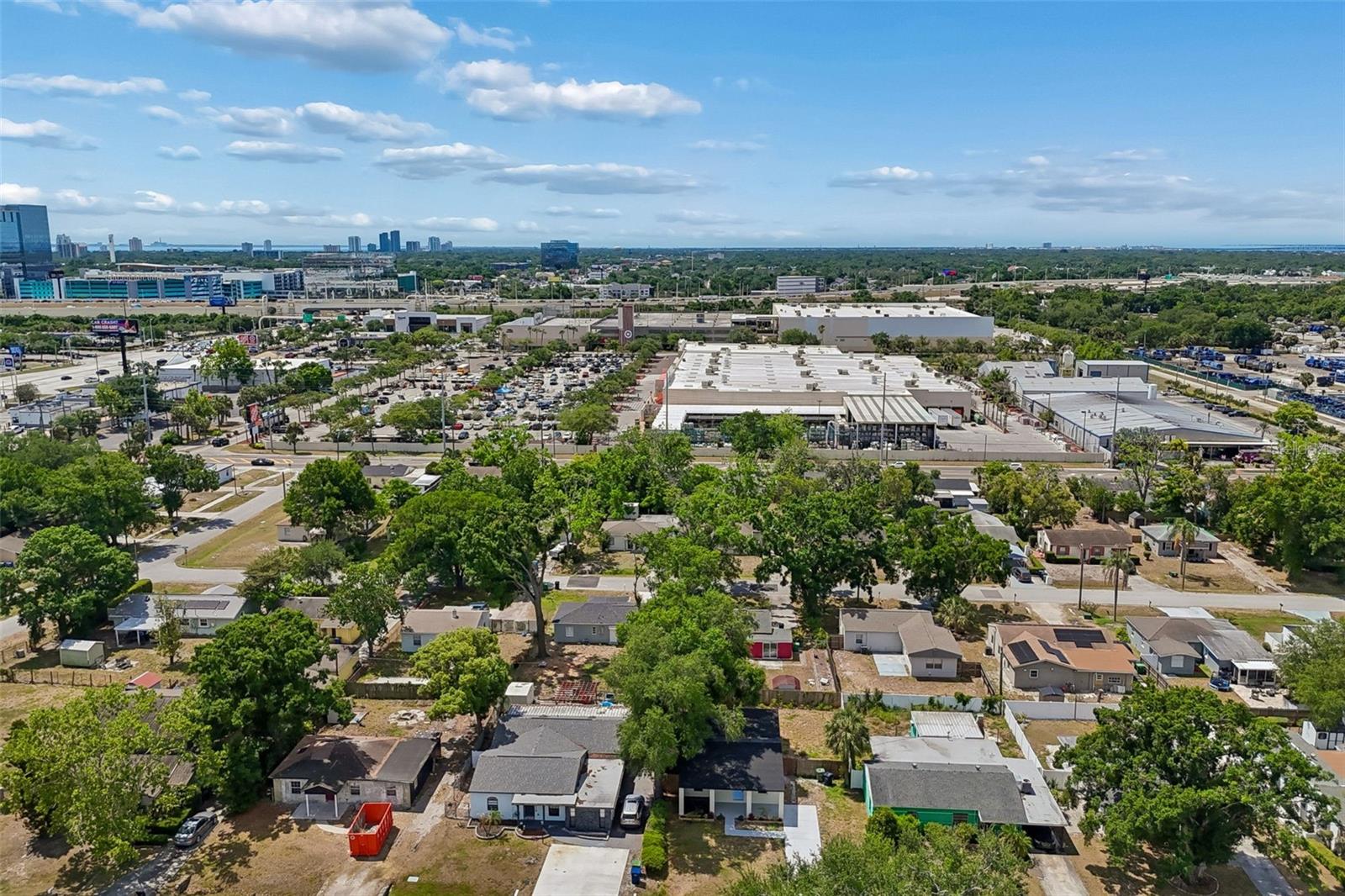 LINCOLN GARDENS - Residential