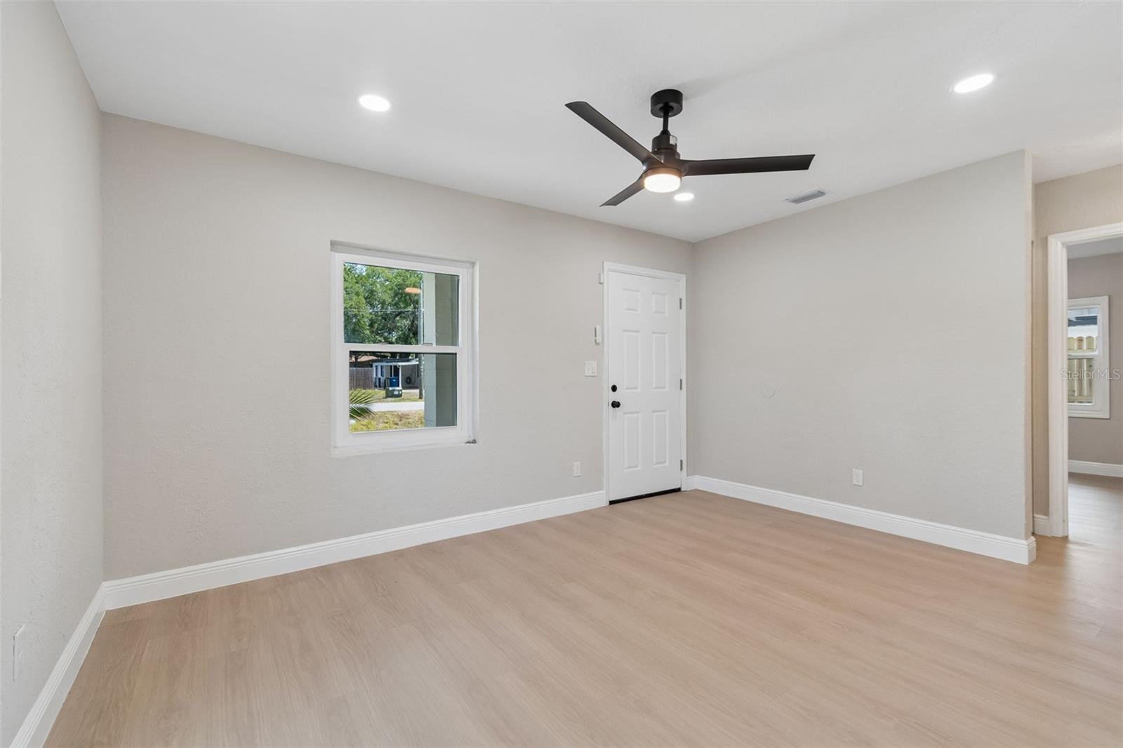 LINCOLN GARDENS - Residential