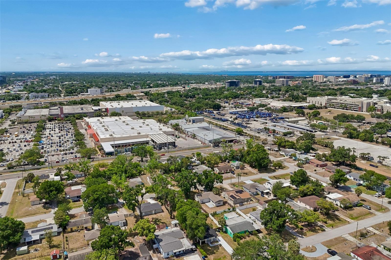 LINCOLN GARDENS - Residential