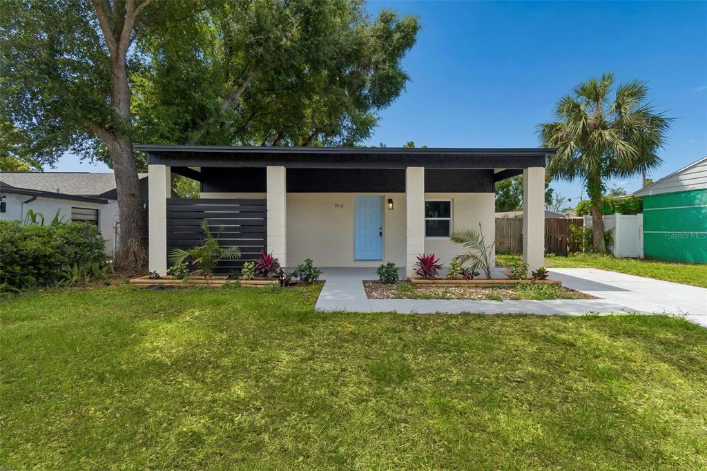 Photo of 3912 W Pine Street, Tampa, FL 33607 (MLS # TB8504265)