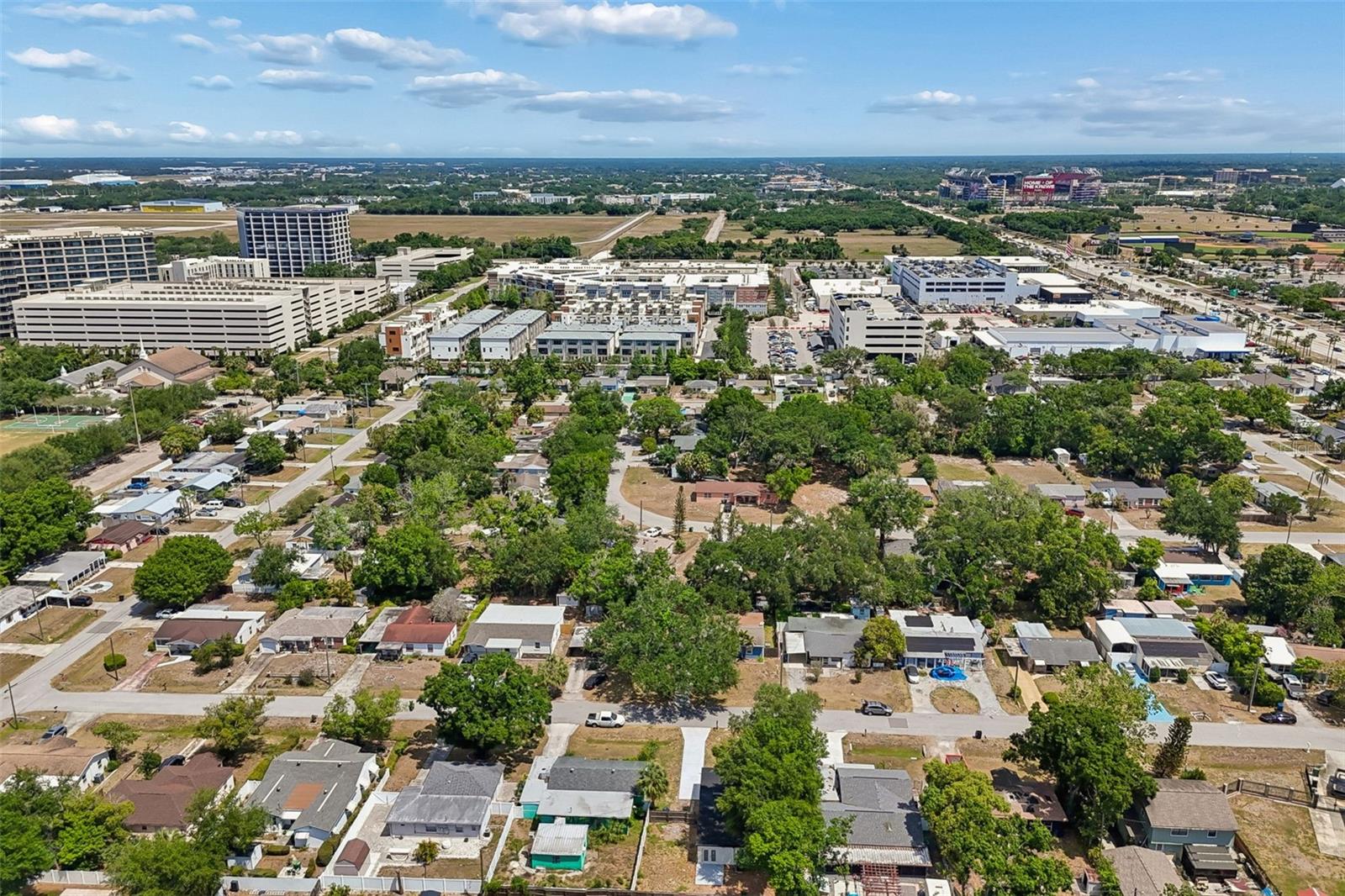 LINCOLN GARDENS - Residential