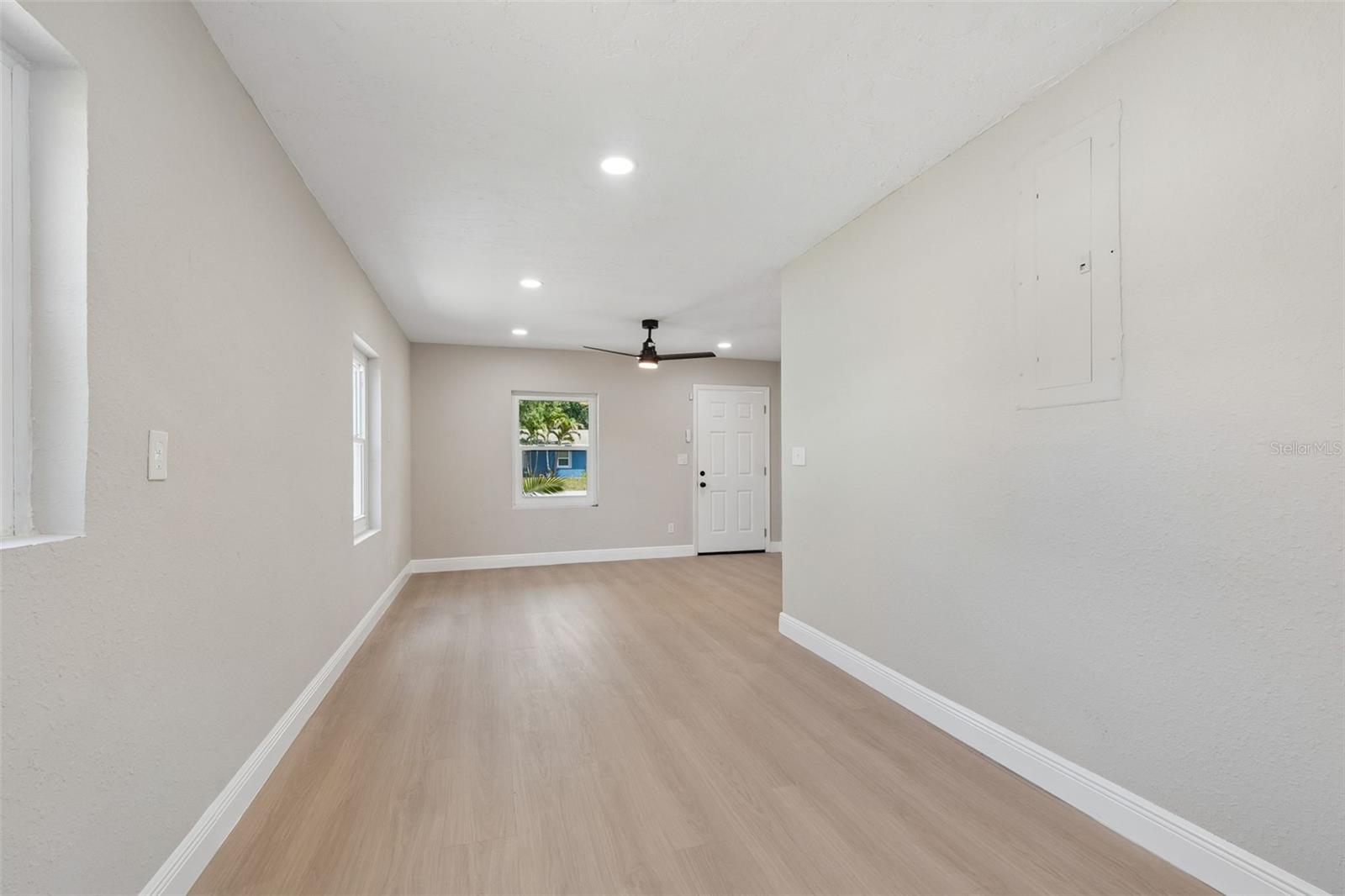 LINCOLN GARDENS - Residential