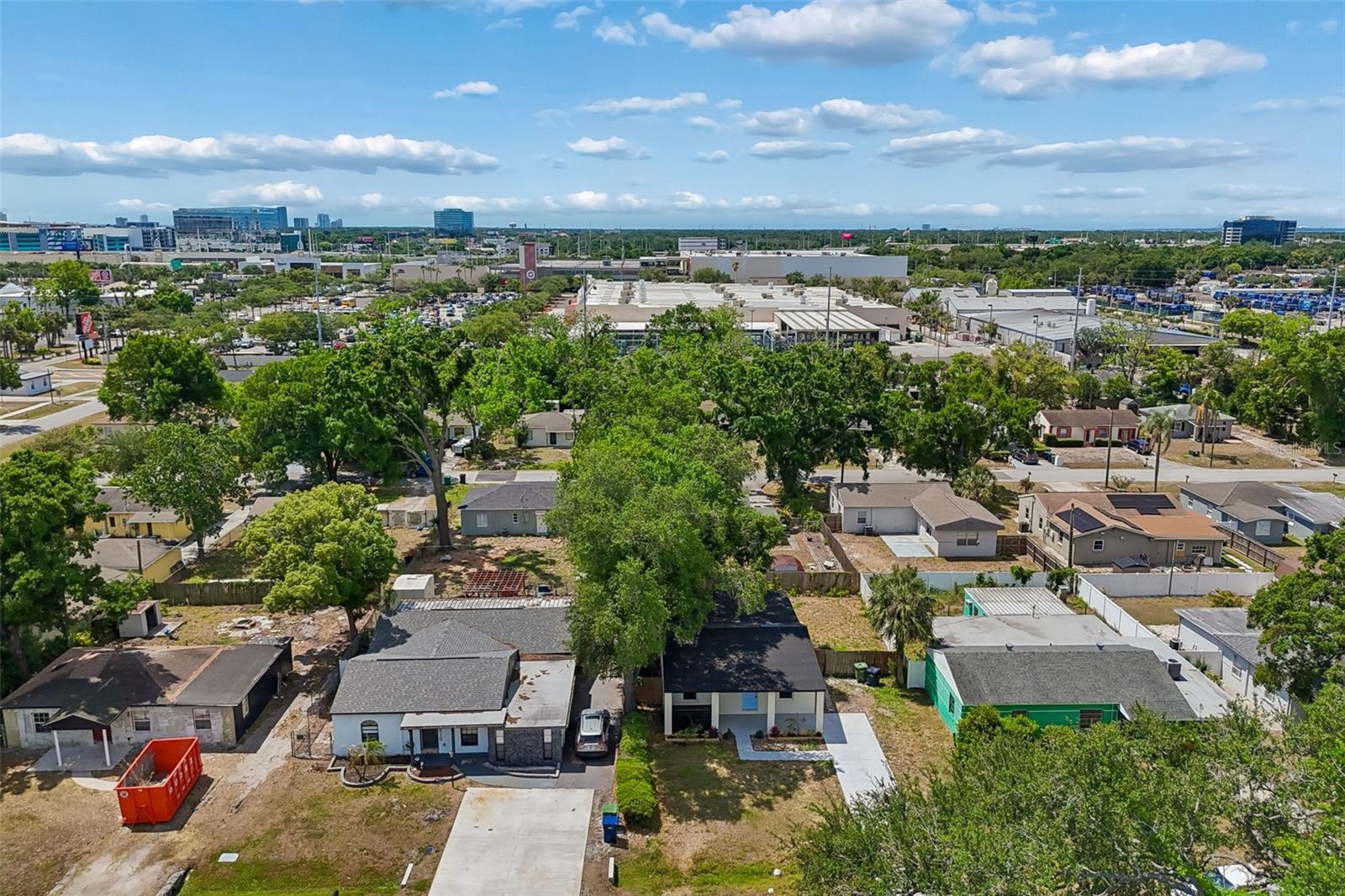 LINCOLN GARDENS - Residential