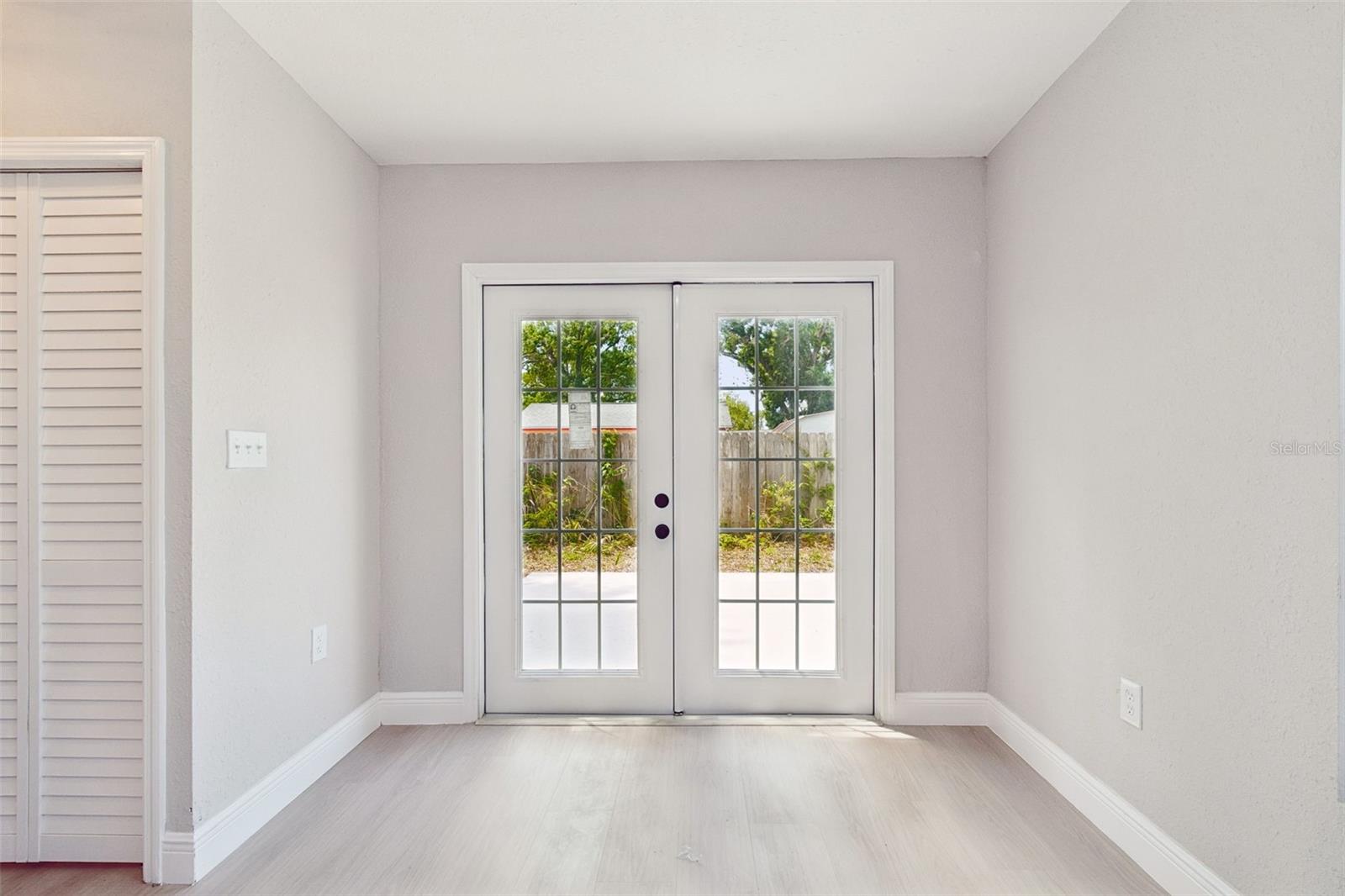 LINCOLN GARDENS - Residential