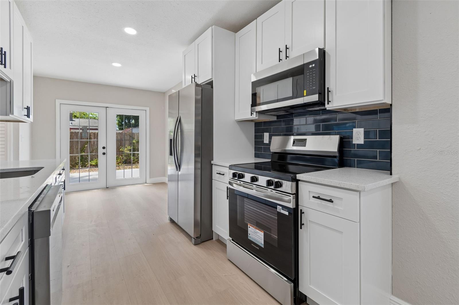 LINCOLN GARDENS - Residential