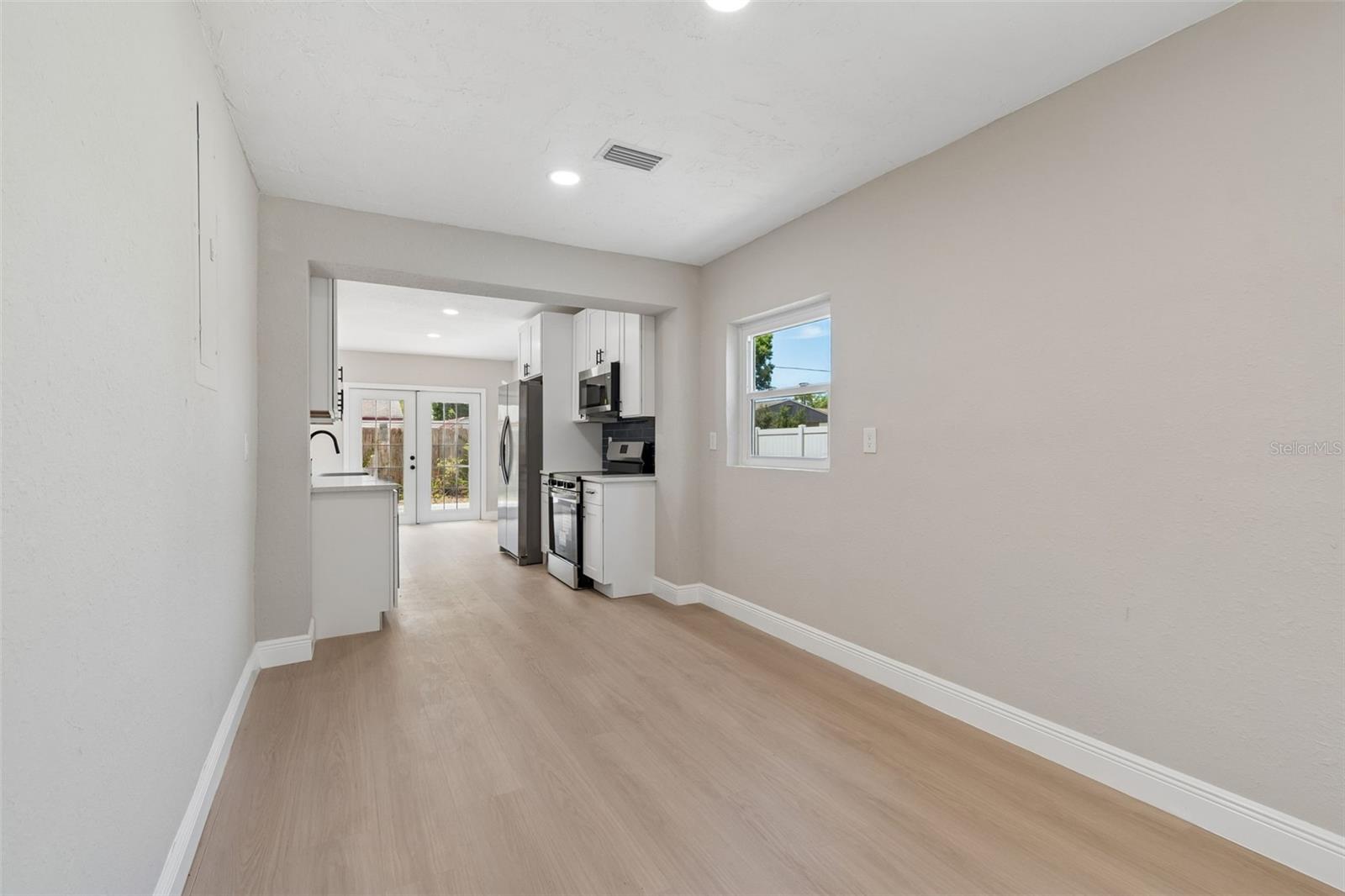 LINCOLN GARDENS - Residential