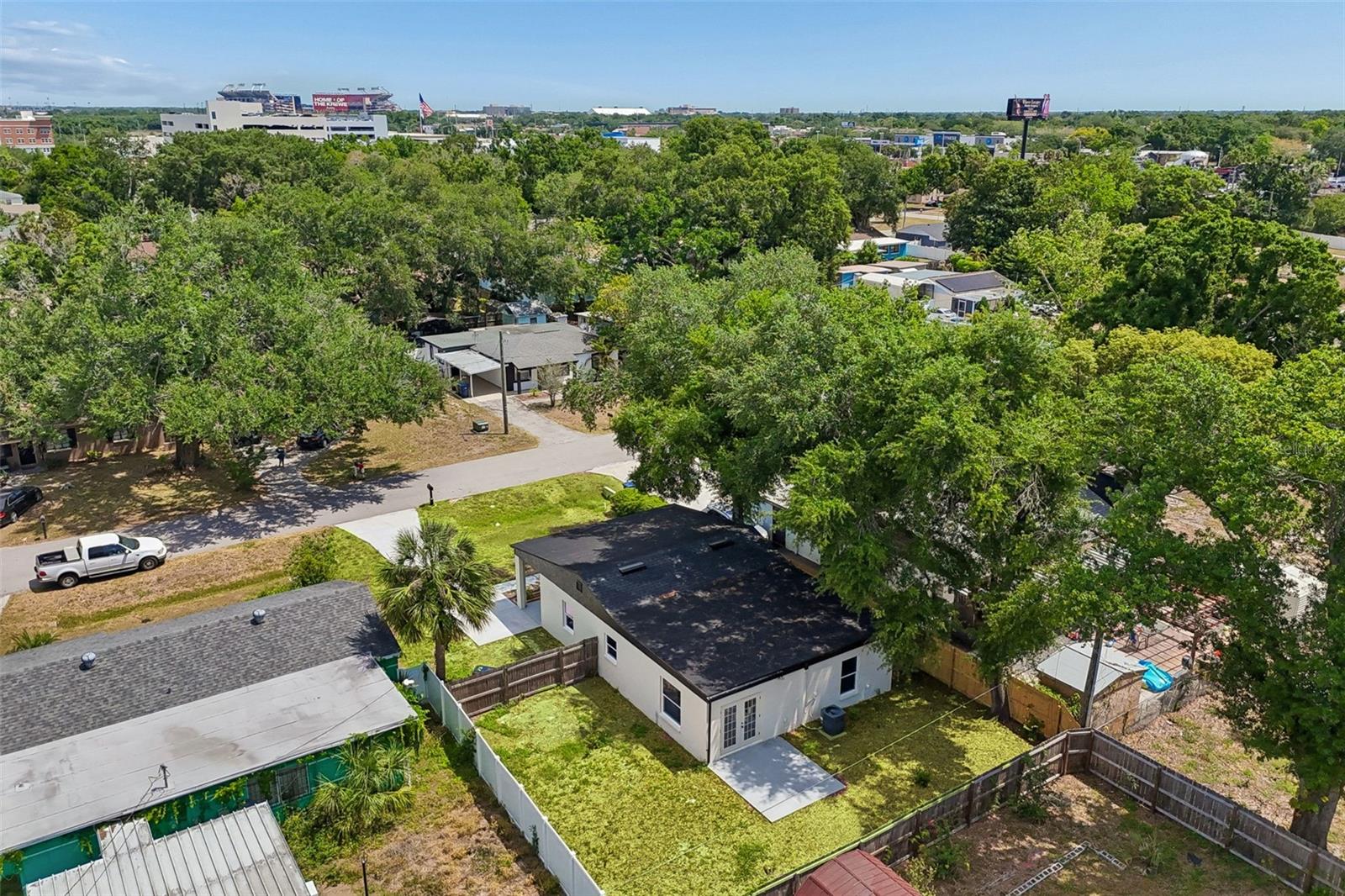 LINCOLN GARDENS - Residential
