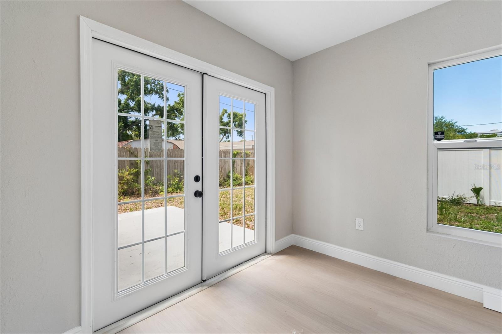 LINCOLN GARDENS - Residential