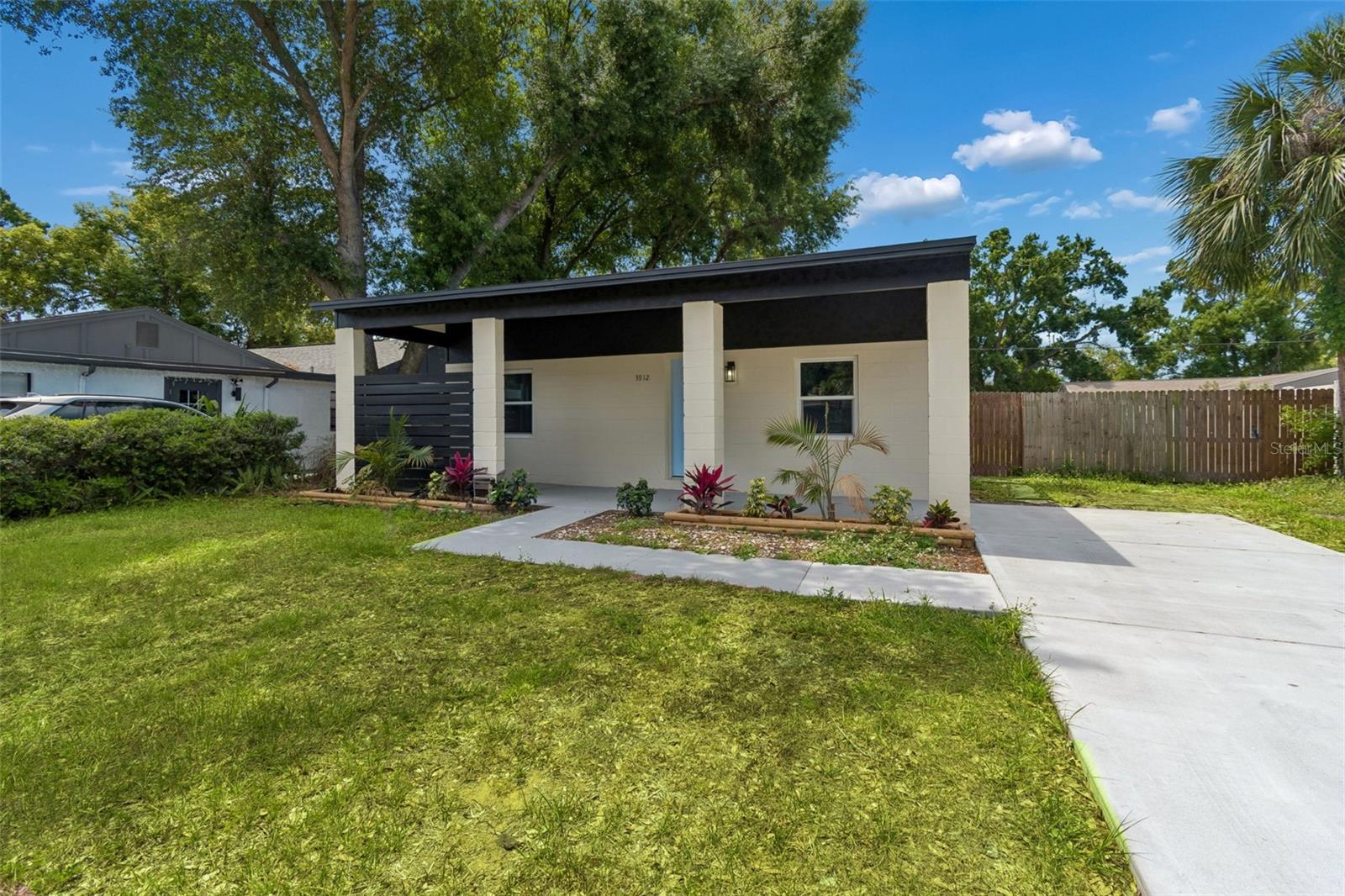 LINCOLN GARDENS - Residential