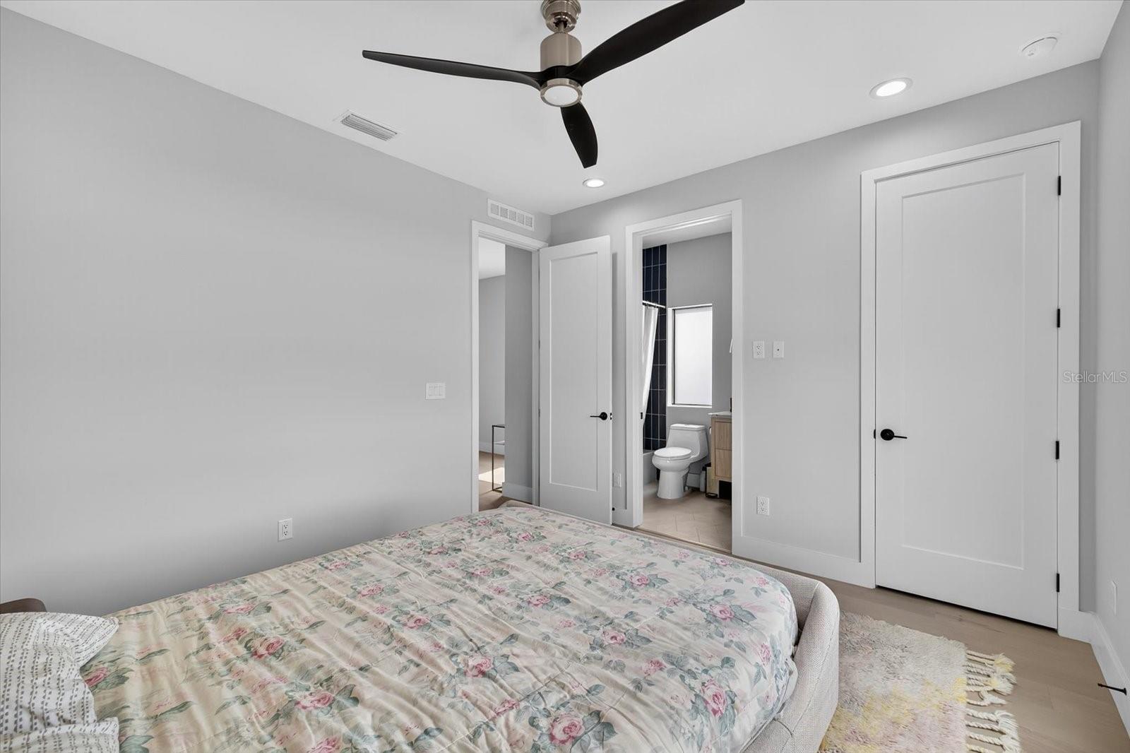 WEST HIGHLANDS - Residential Lease