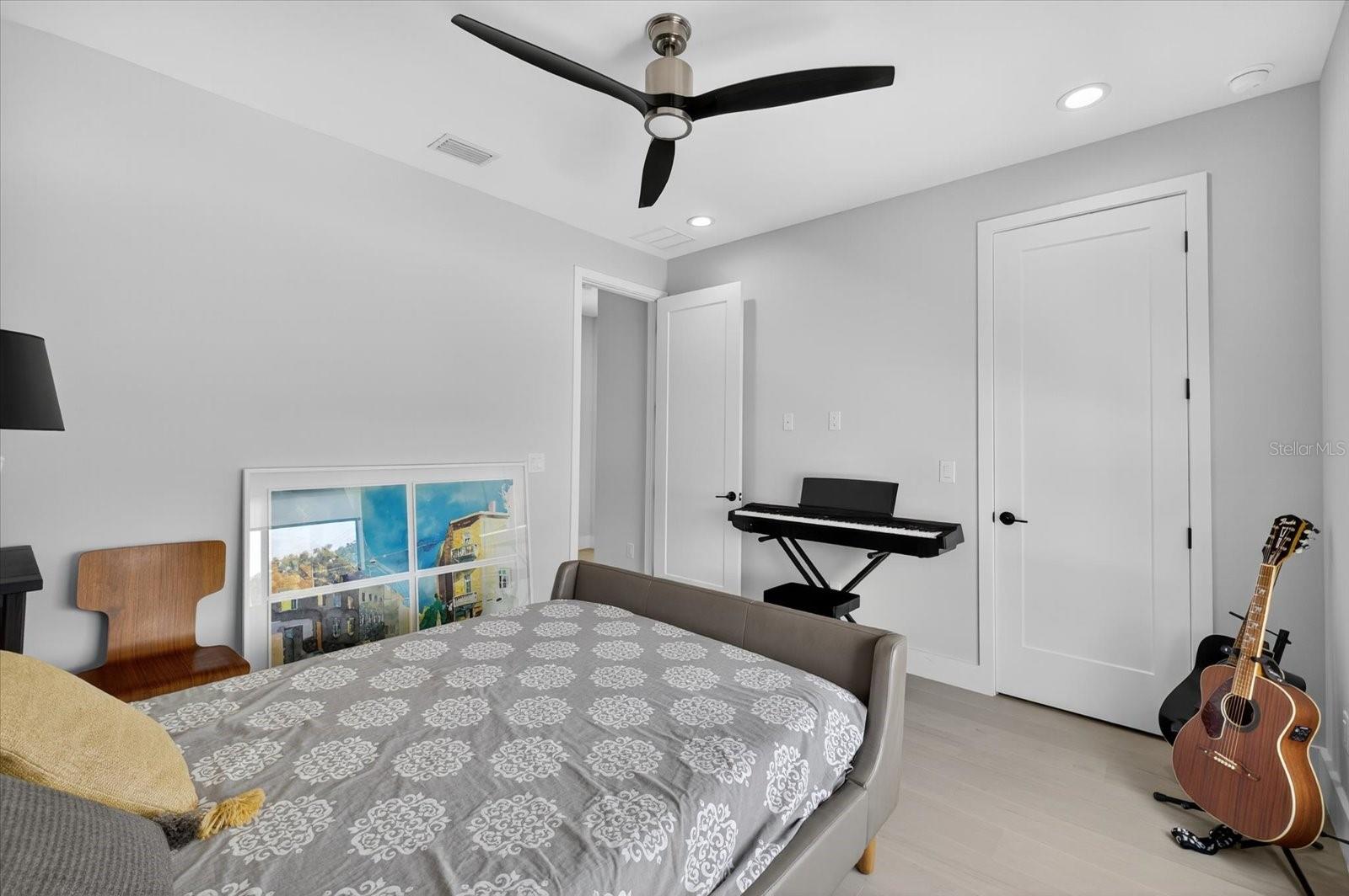 WEST HIGHLANDS - Residential Lease