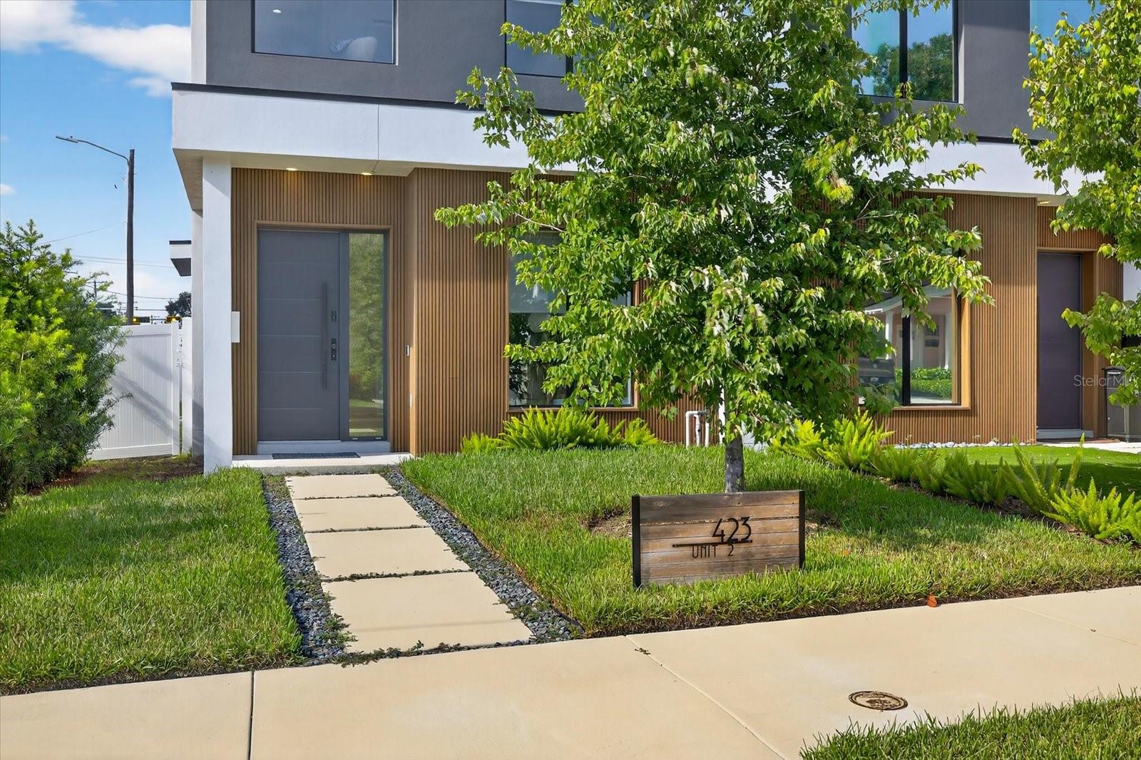 WEST HIGHLANDS - Residential Lease