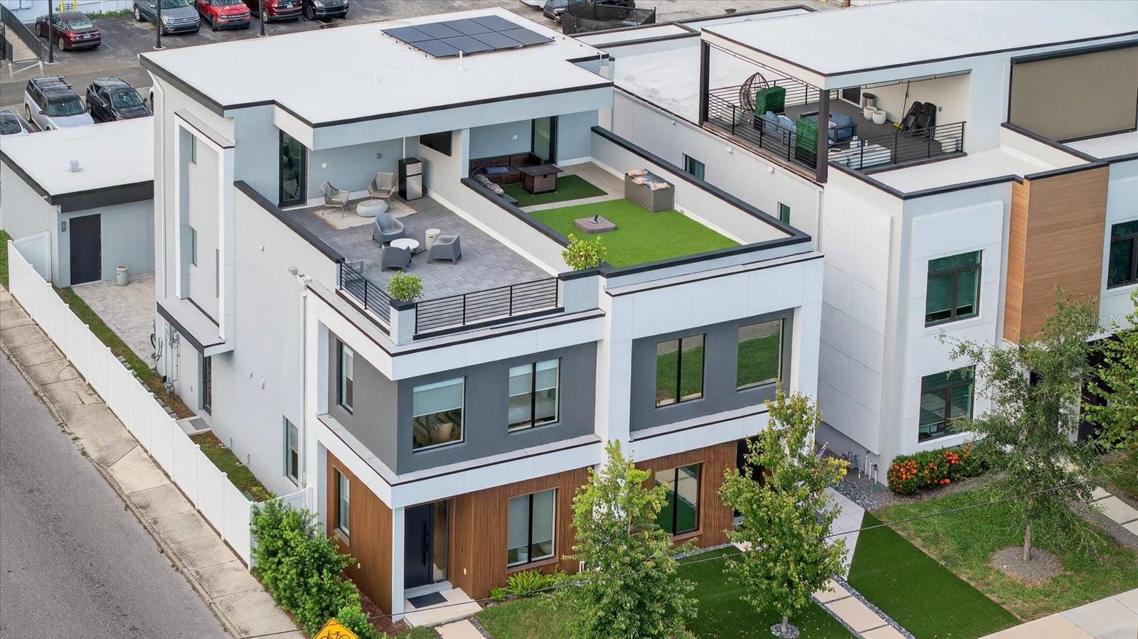 WEST HIGHLANDS - Residential Lease