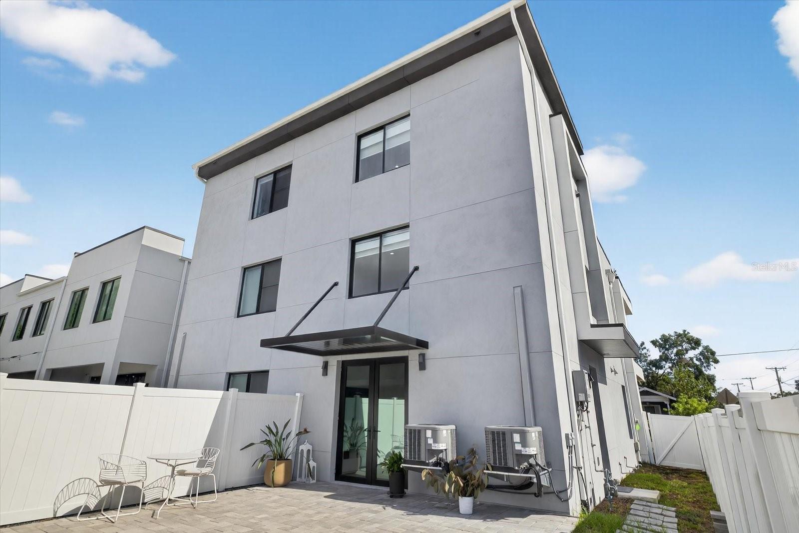 WEST HIGHLANDS - Residential Lease