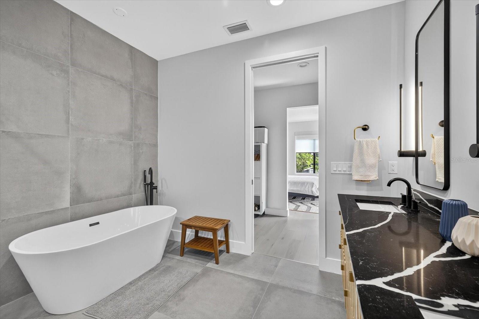 WEST HIGHLANDS - Residential Lease