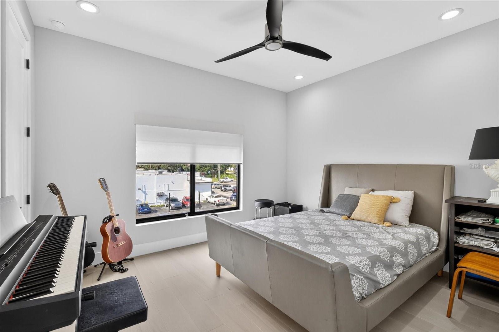 WEST HIGHLANDS - Residential Lease