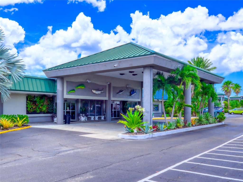 Photo of 7150 N Tamiami Trail #N409, Sarasota, FL 34243 (MLS # A4700968)