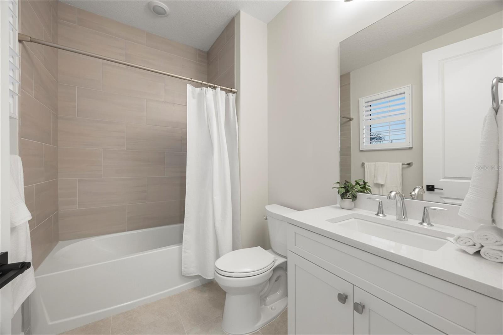 ISLES AT LAKEWOOD RANCH PH II - Residential