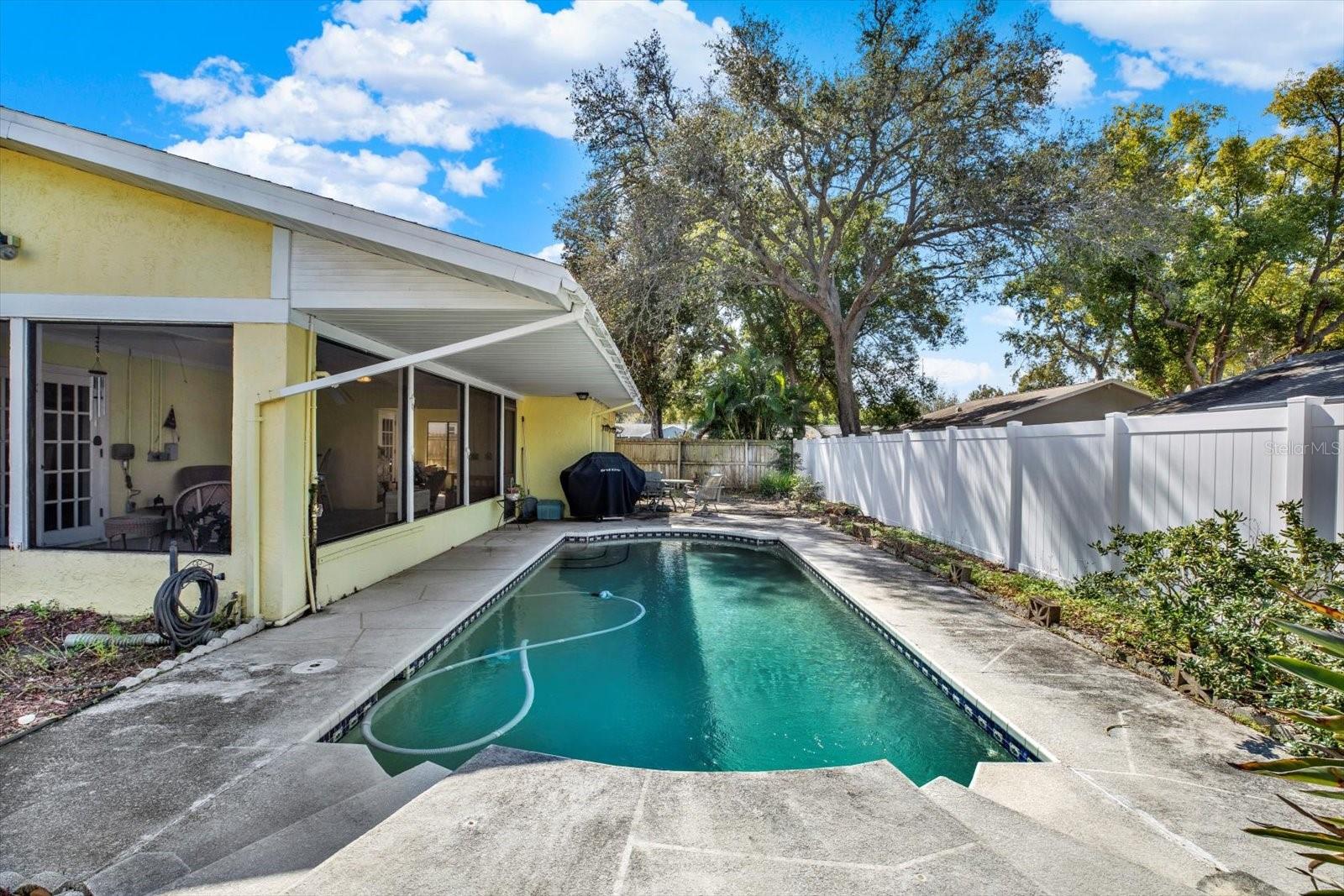 HILLTOP GROVES ESTATES - Residential